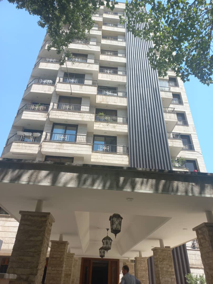 فروش آپارتمان 203 متر گل سنگ