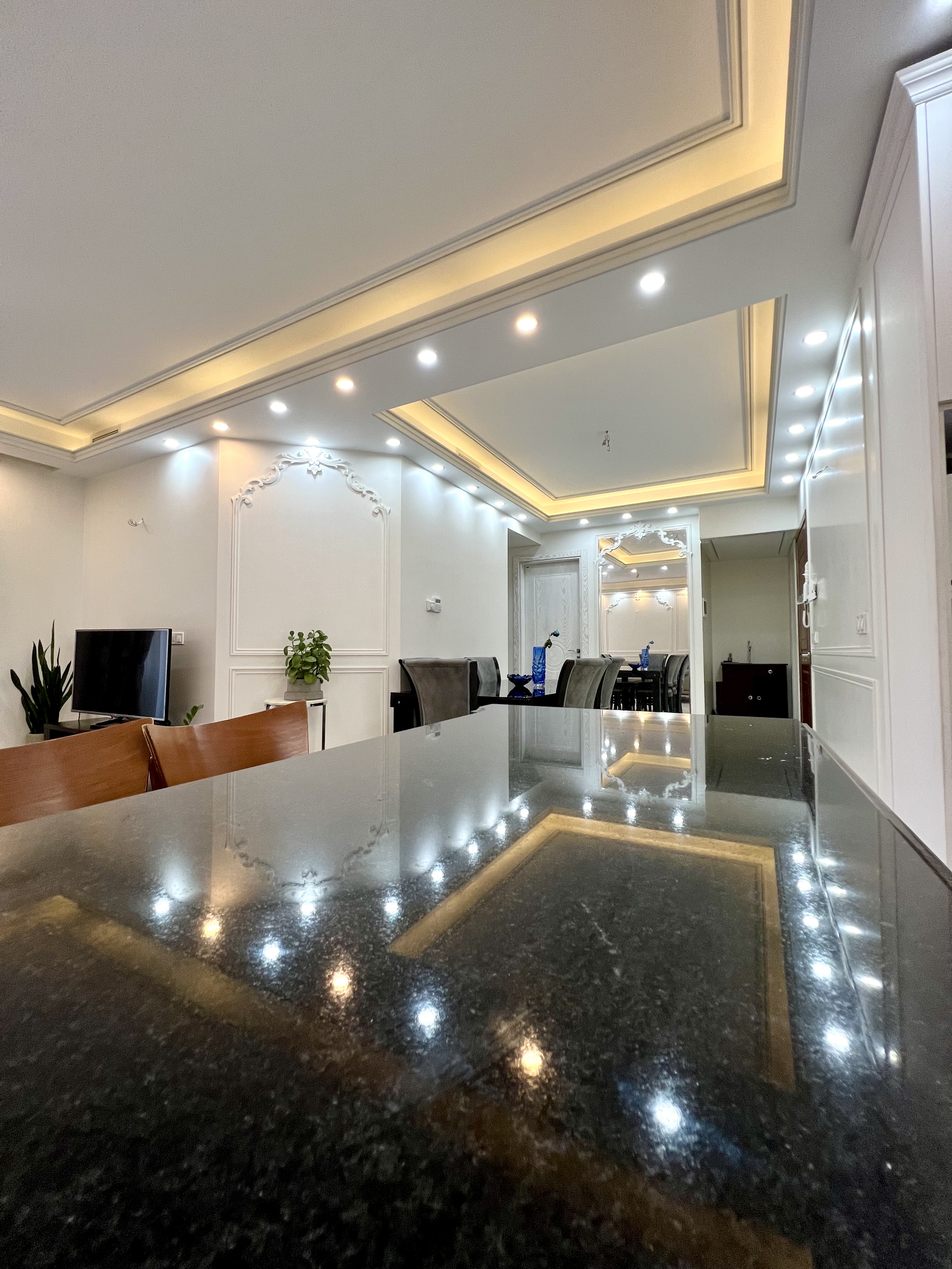 فروش آپارتمان 90 متر کیکاووس تاپ لوکیشن