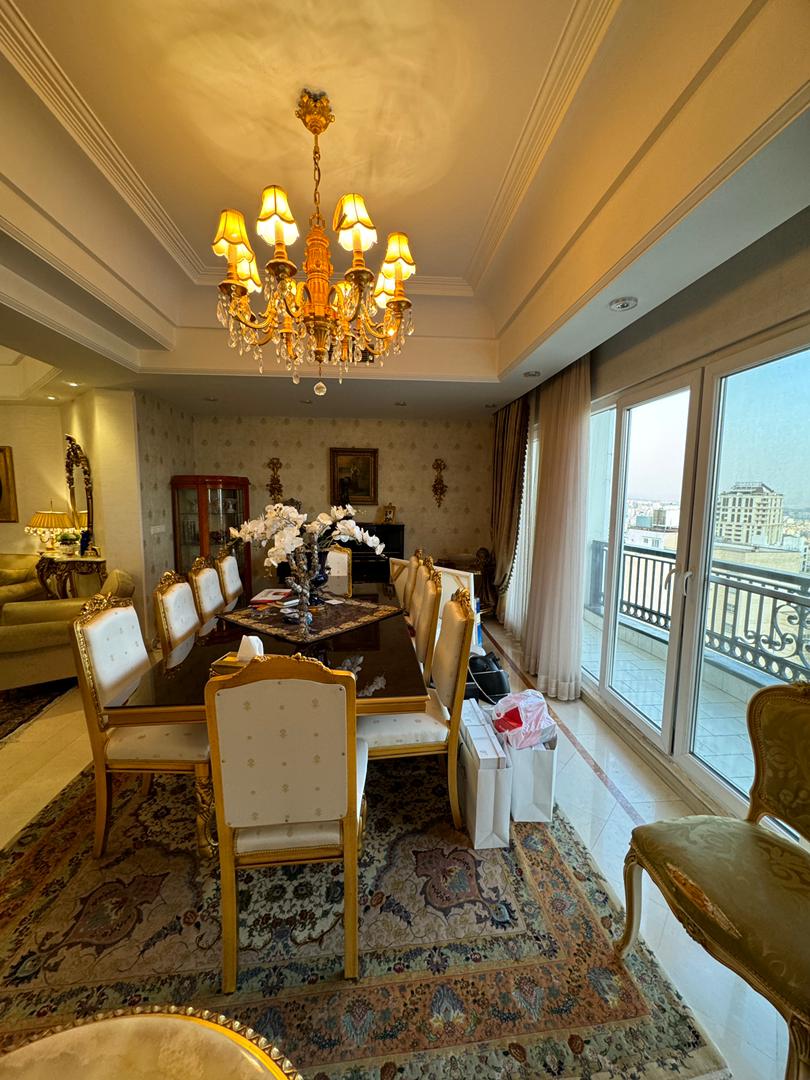 فروش اپارتمان 215 متری سه خواب  فول مشاعات