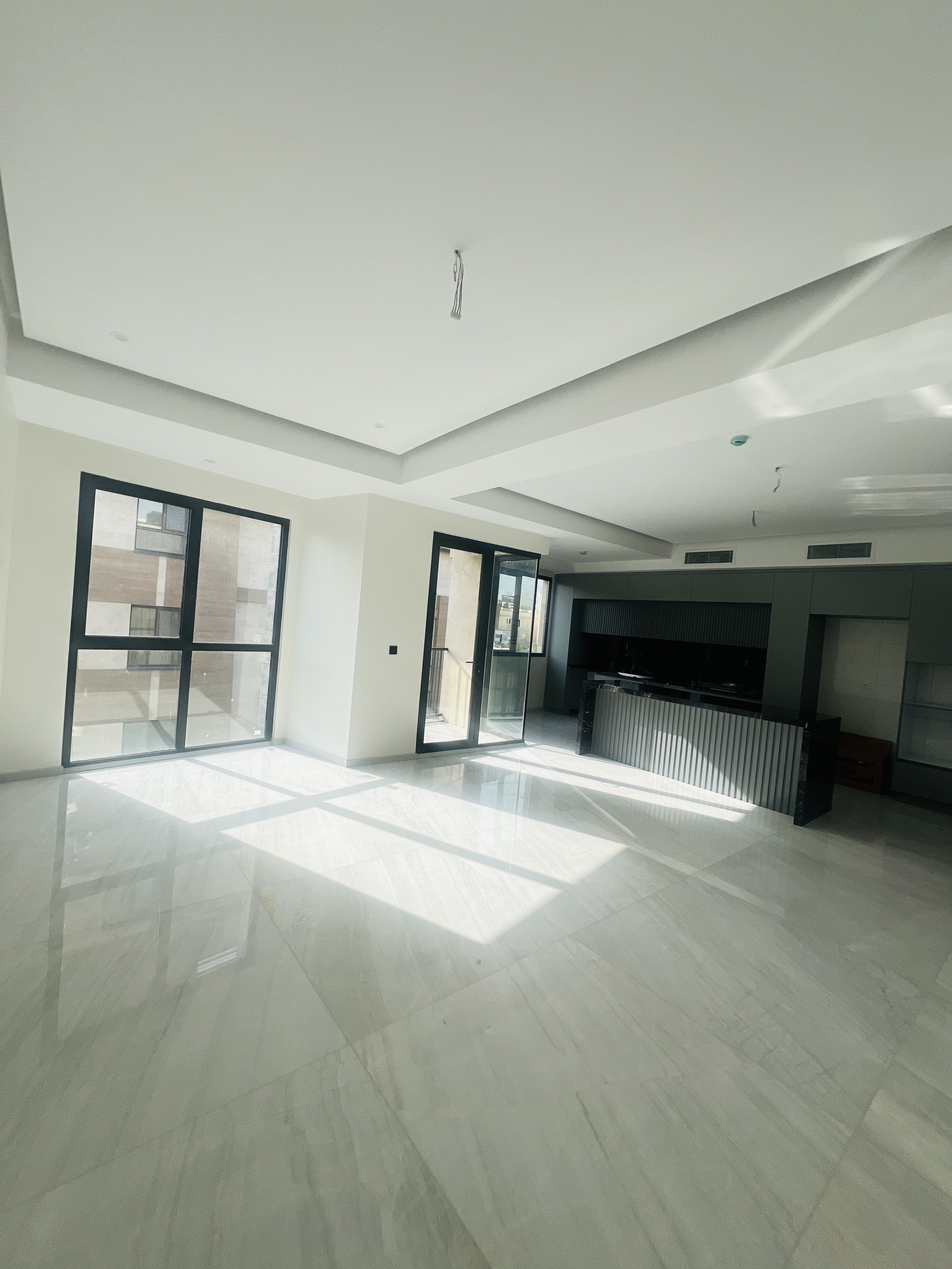 فروش آپارتمان 130 متر دیباجی 3 خواب فول امکانات