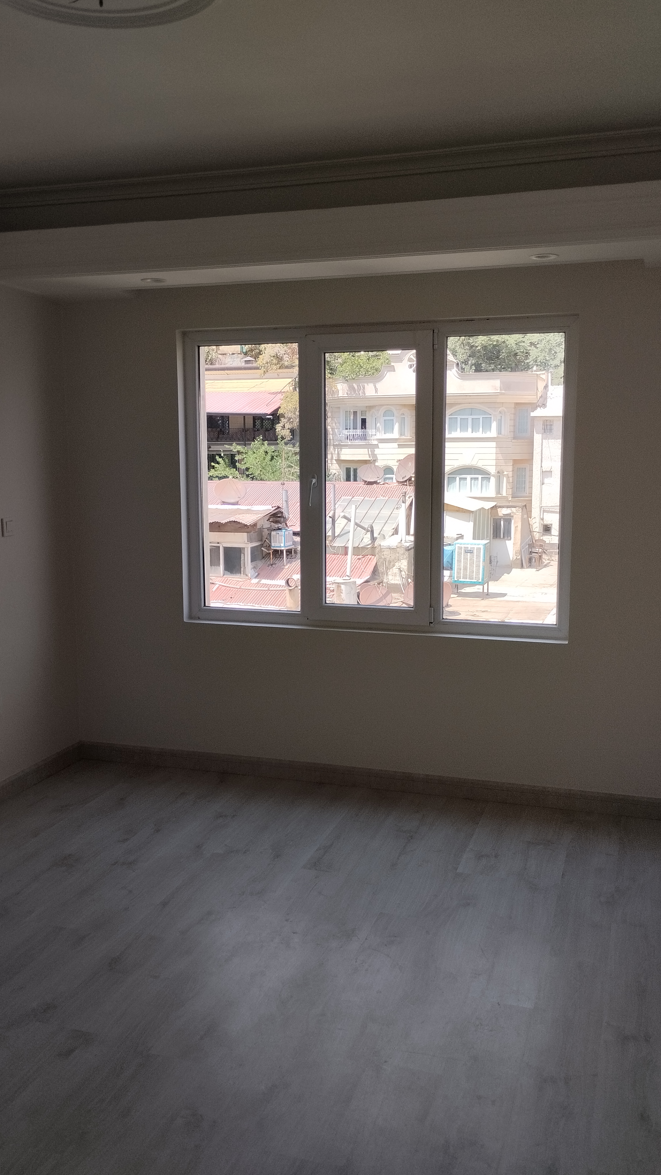 فروش آپارتمان 210 متر گلسنگ نیاوران 3 خواب فول امکانات
