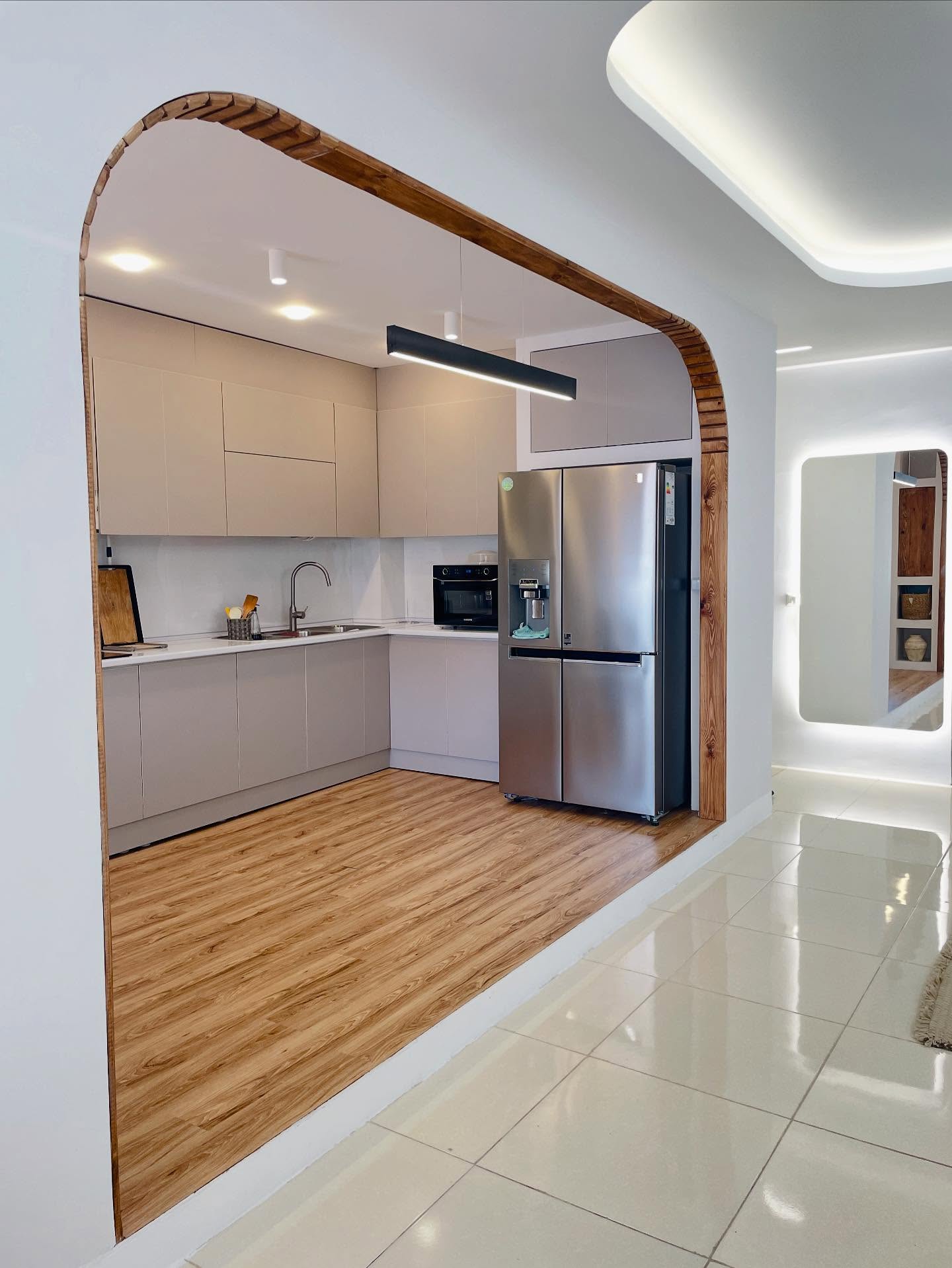 فروش آپارتمان 146 متر پاسداران گلستان روبه حیاط فول مشاعات