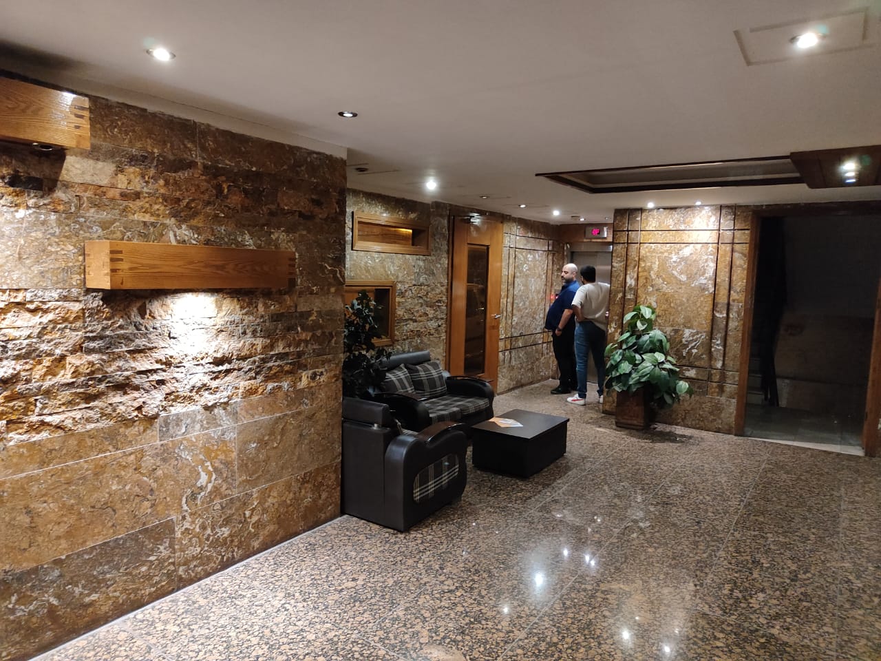 فروش آپارتمان 95متر 2خواب کیکاووس