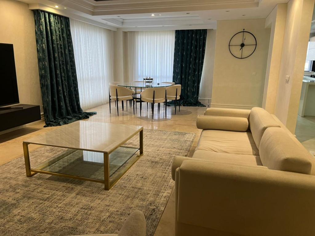 فروش آپارتمان 100متر عمار  تاپ لوکیشن