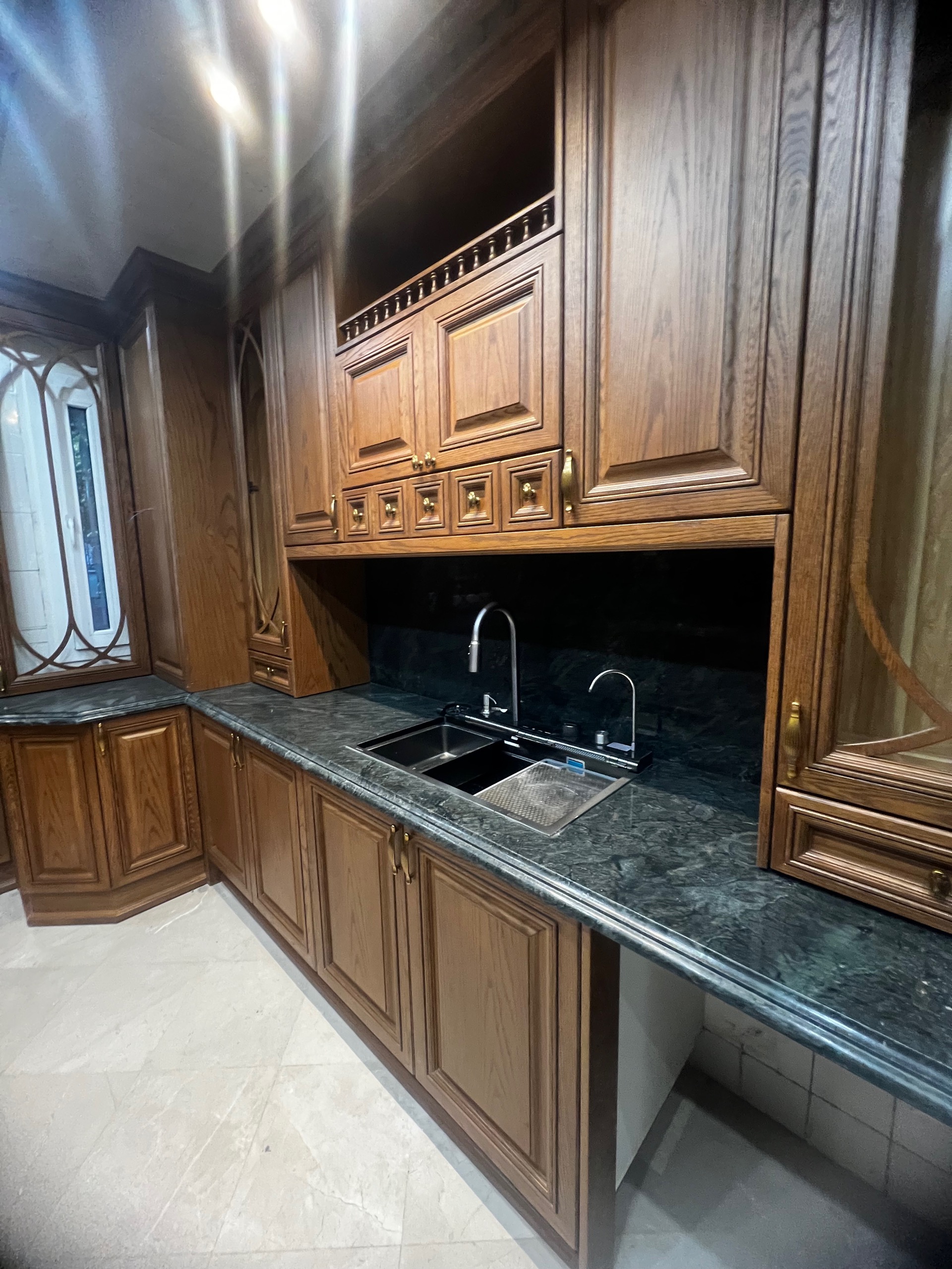 فروش آپارتمان 170 متر دولت تاپ لوکیشن فول امکانات