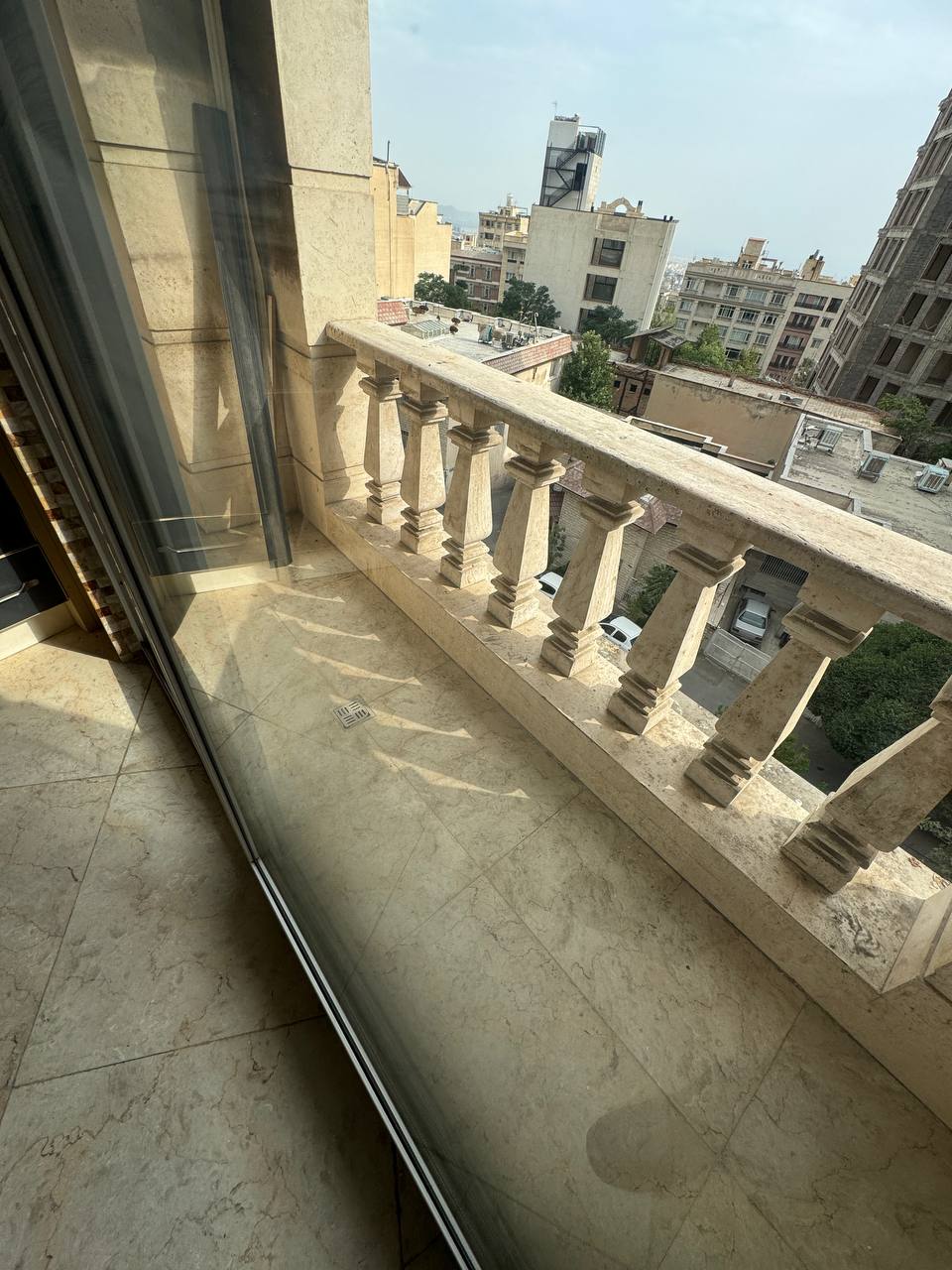 فروش آپارتمان 152 متر نیاوران 3 خواب 3 مستر 2 پارکینگه