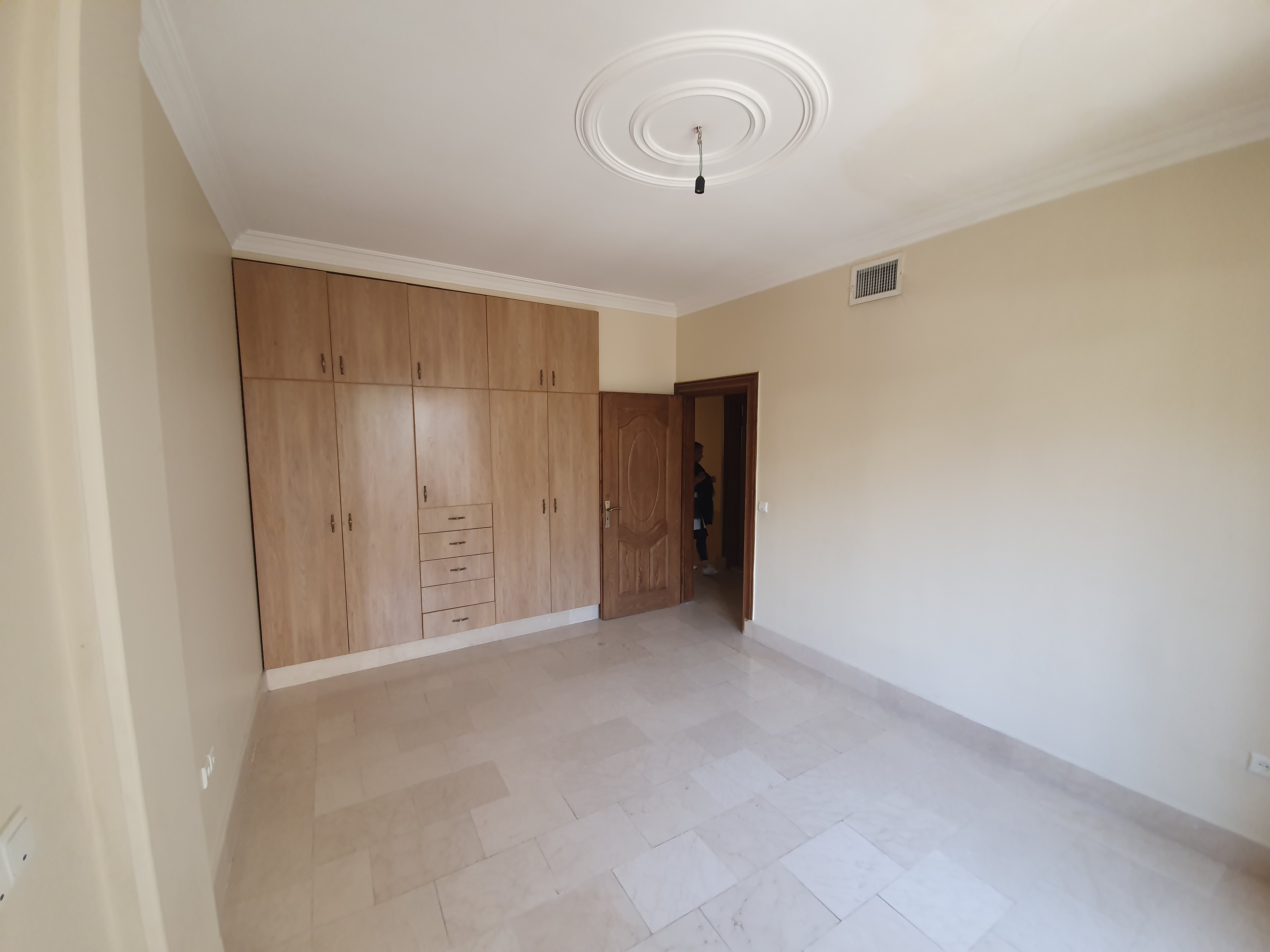 اجاره آپارتمان127 متر  آجودانیه دوخوابهفول امکانات