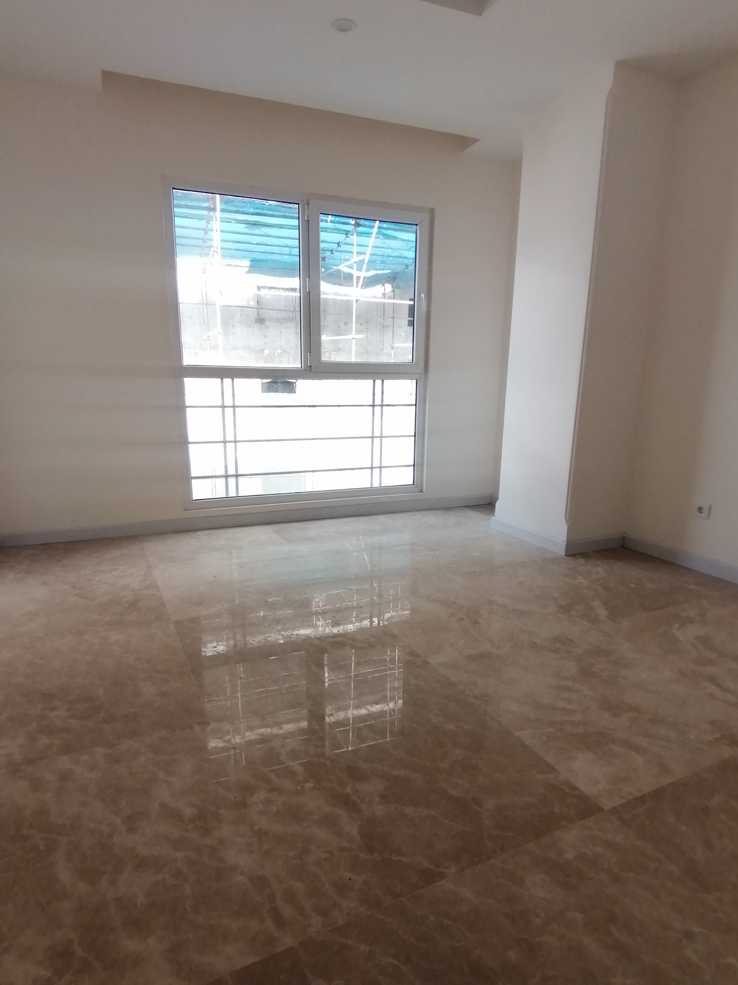 فروش آپارتمان 110 متر 2خواب حکمت کلید نخورده