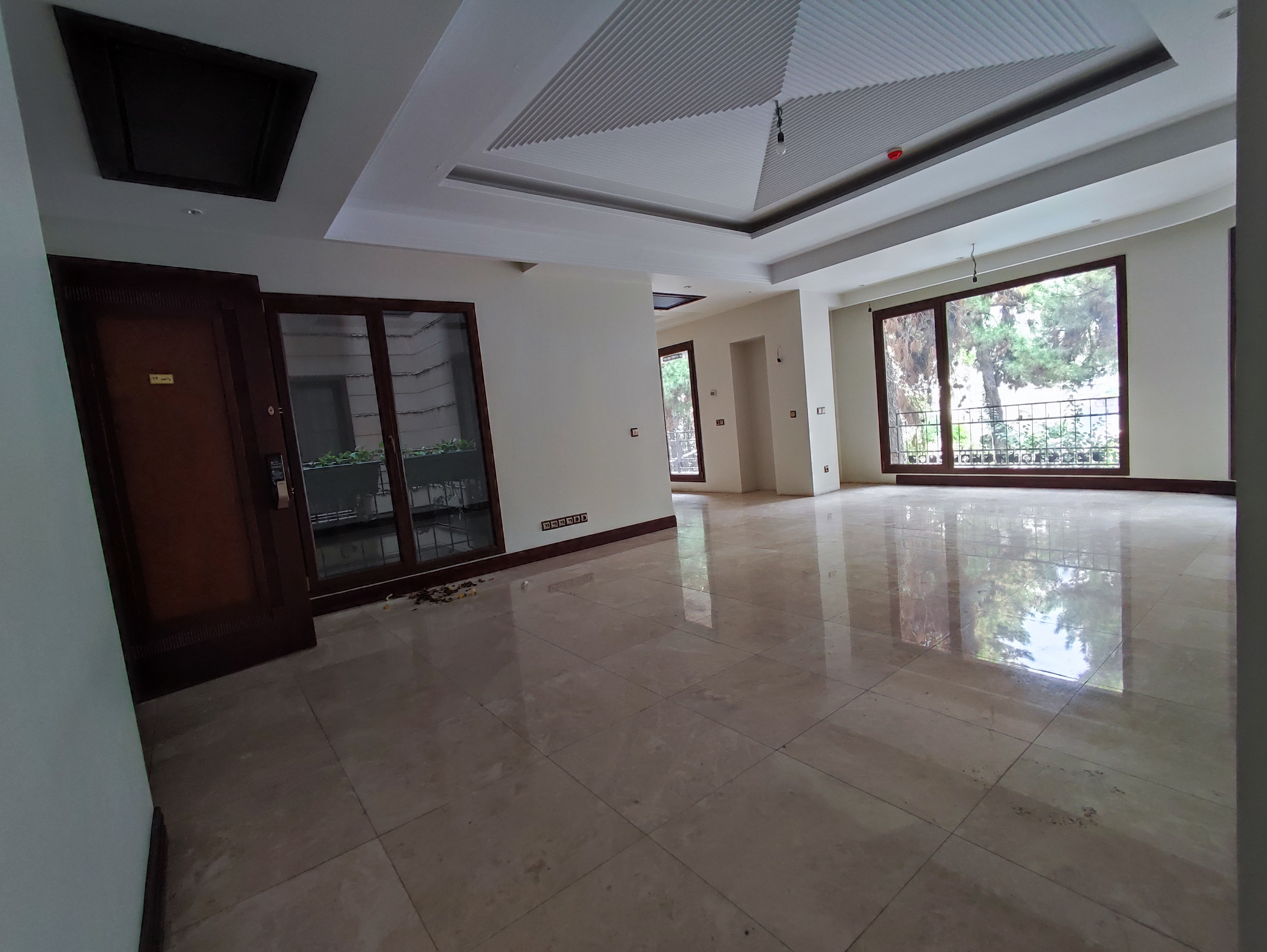 فروش آپارتمان 130متر گلستان شمالی کلید نخورده فول مشاعات