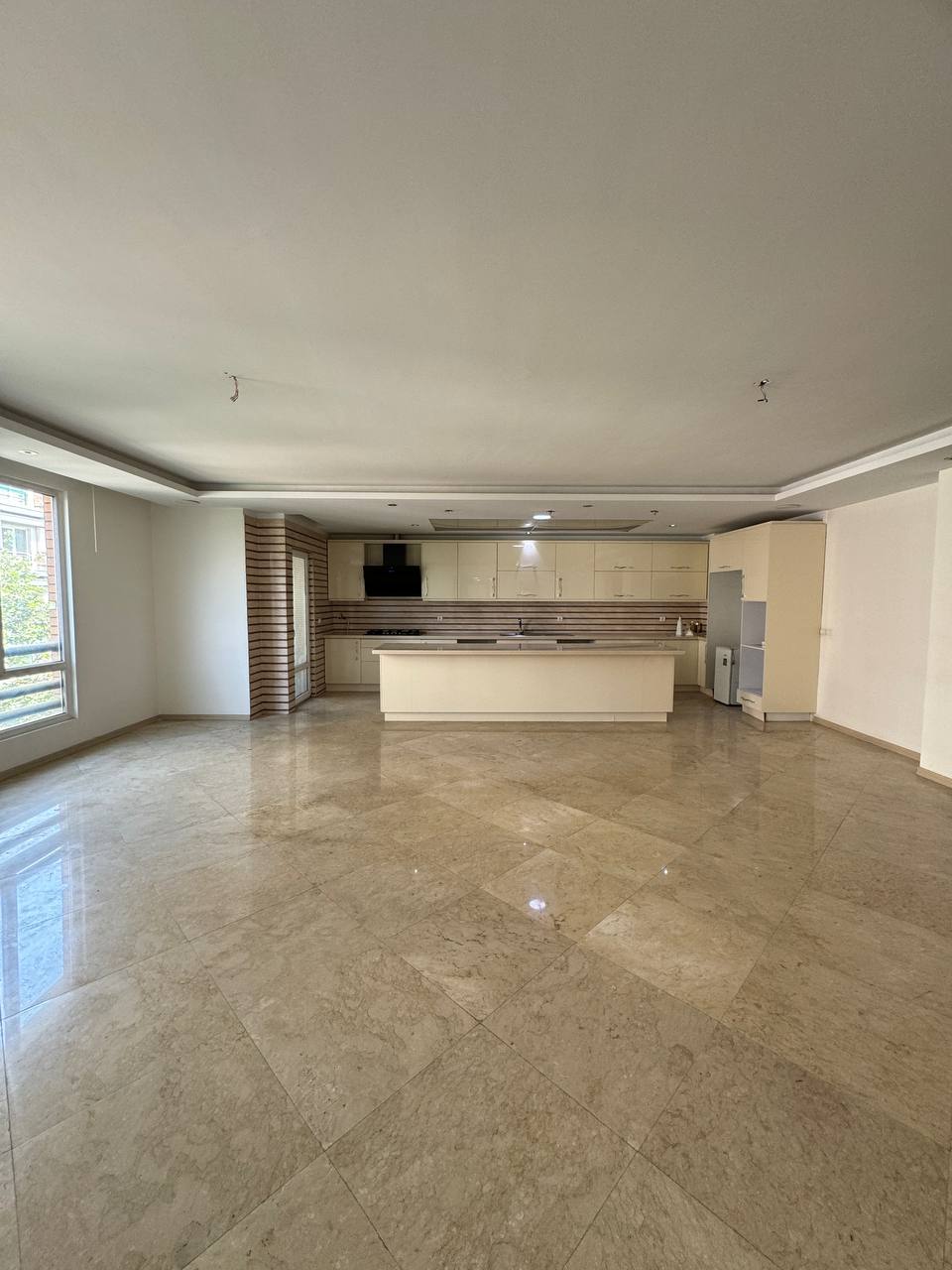 فروش آپارتمان 139متری 3خواب در فرمانیه 2 پارکینگه