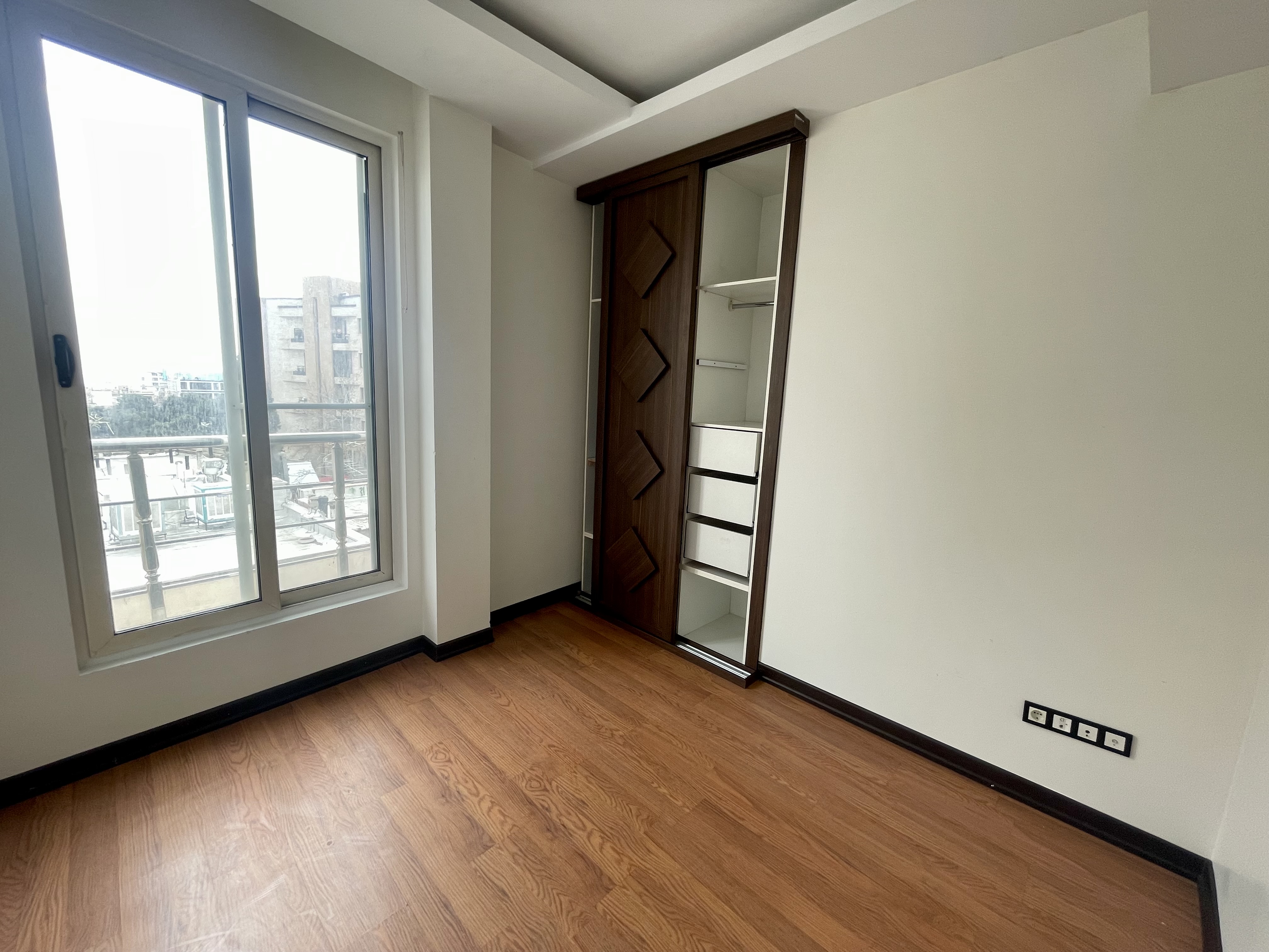 اجاره آپارتمان 172 متر نیاوران تاپ لوکیشن