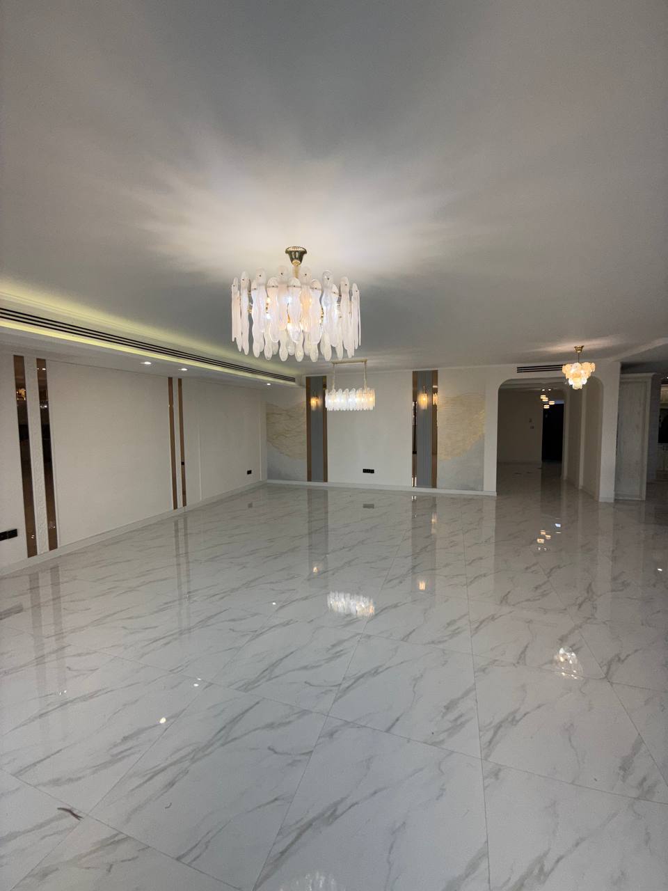 اجاره آپارتمان 240 متری در نیاوران