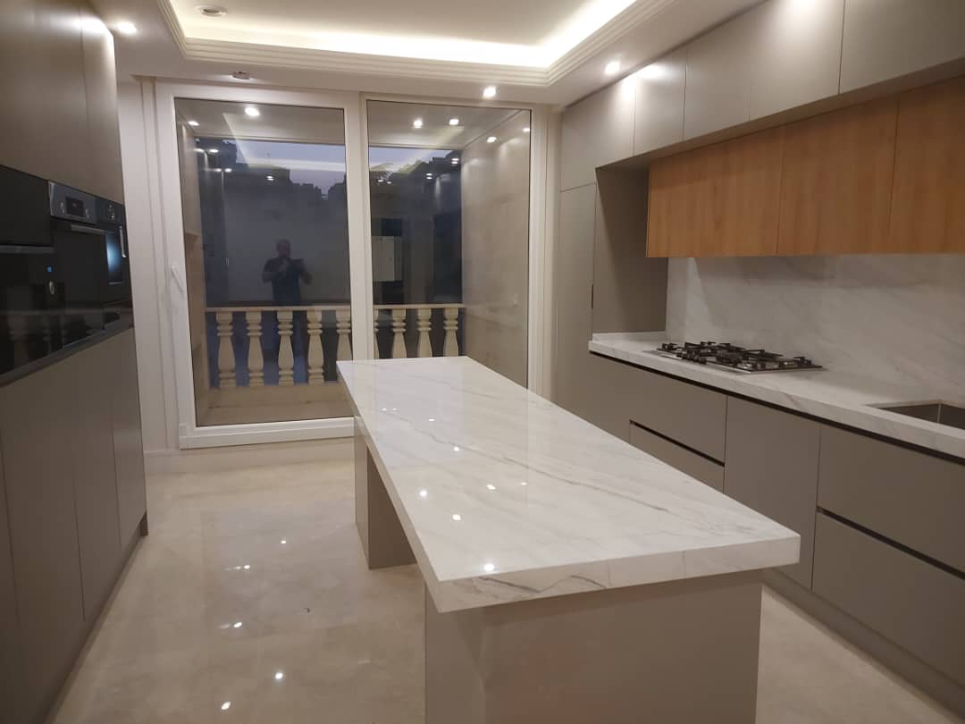 فروش آپارتمان 220متری آجودانیه
