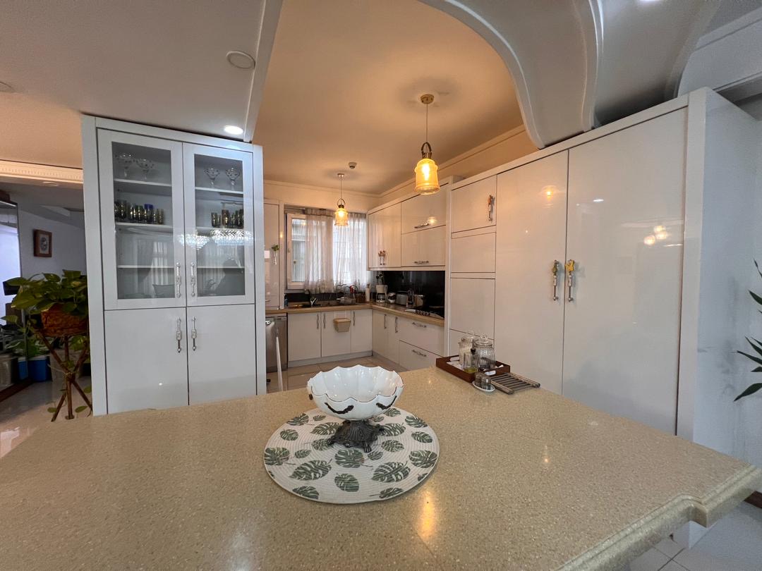 اجاره آپارتمان 200متر کامرانیه تراس قابل چیدمان ویو شمال