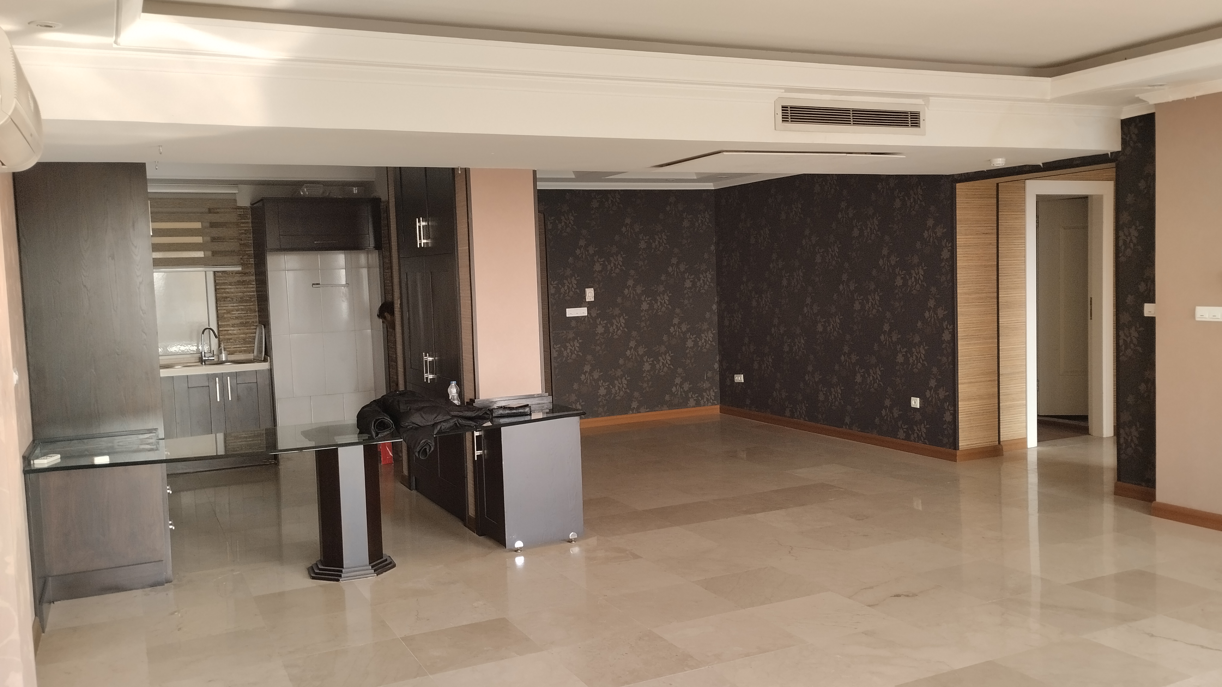200 متر 3 خواب فول امکانات