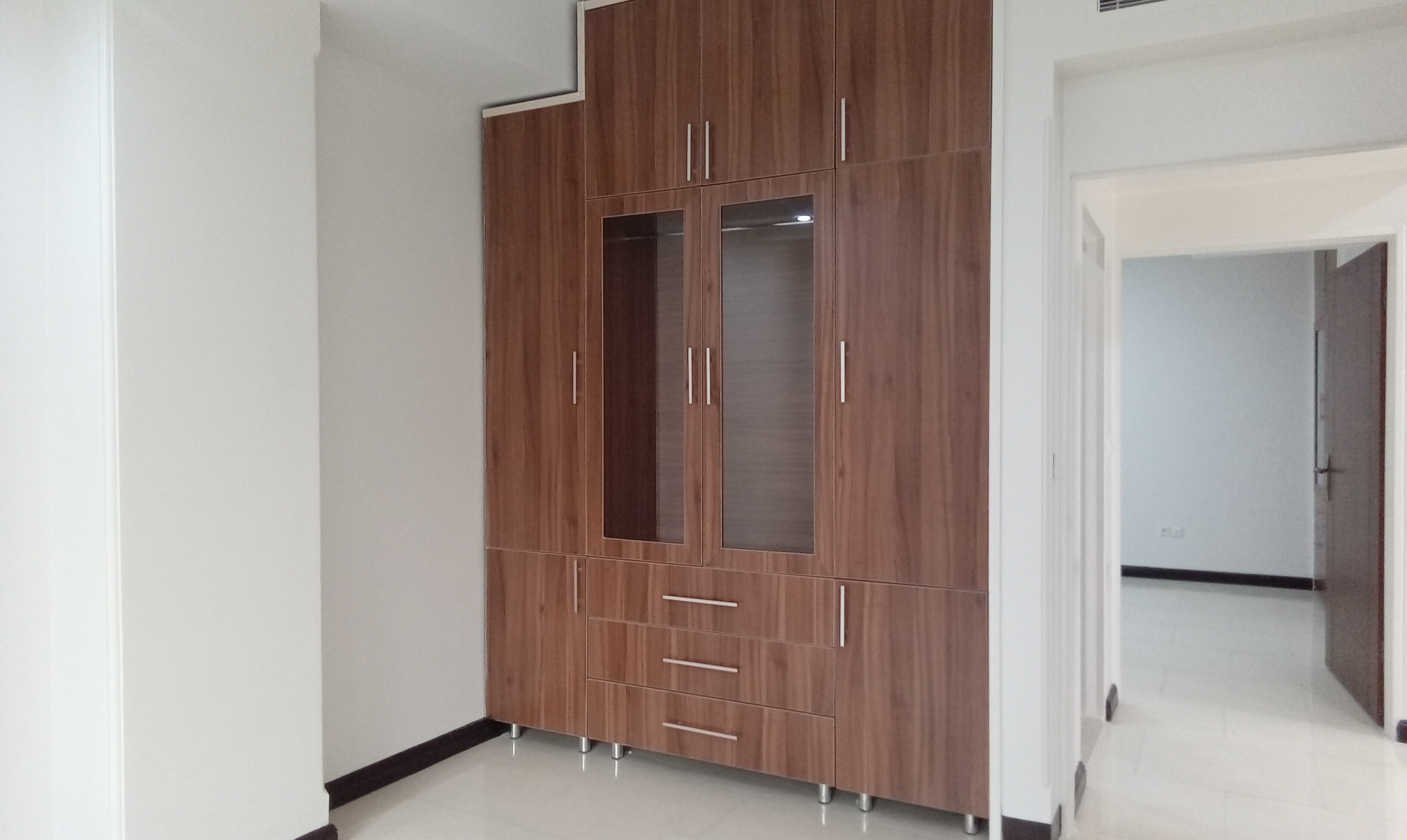 108متر دوخواب امکانات کامل