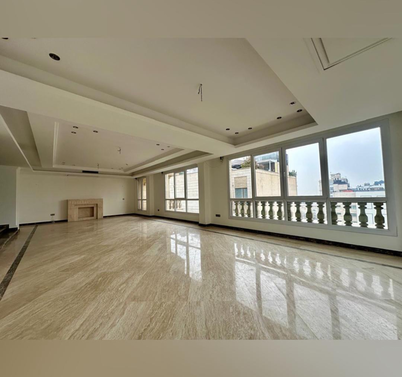 فروش 221 متر آپارتمان دو جهت نورگیر قلب منظریه