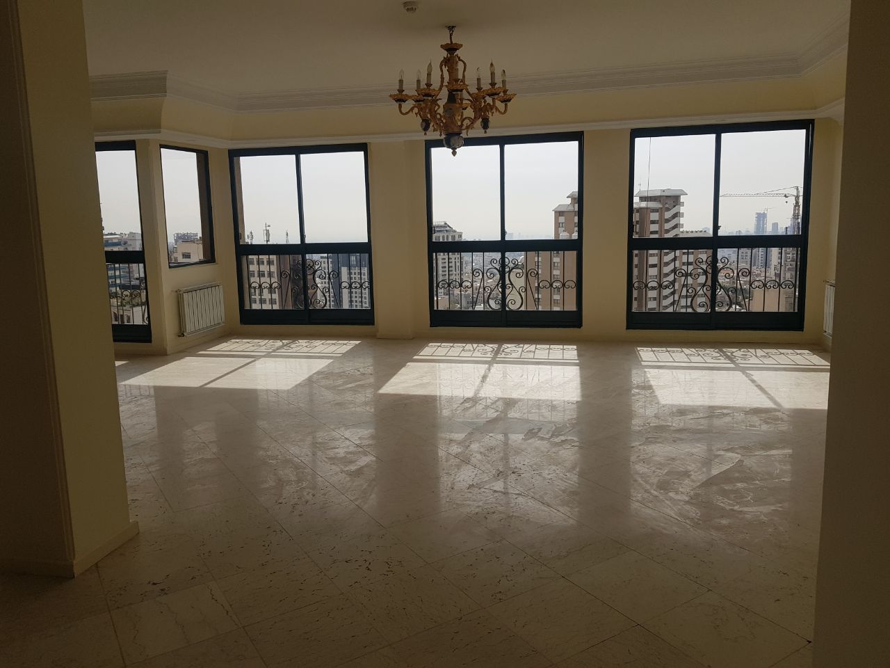 فروش آپارتمان 200 متر 3 خواب فول امکانات نیاوران