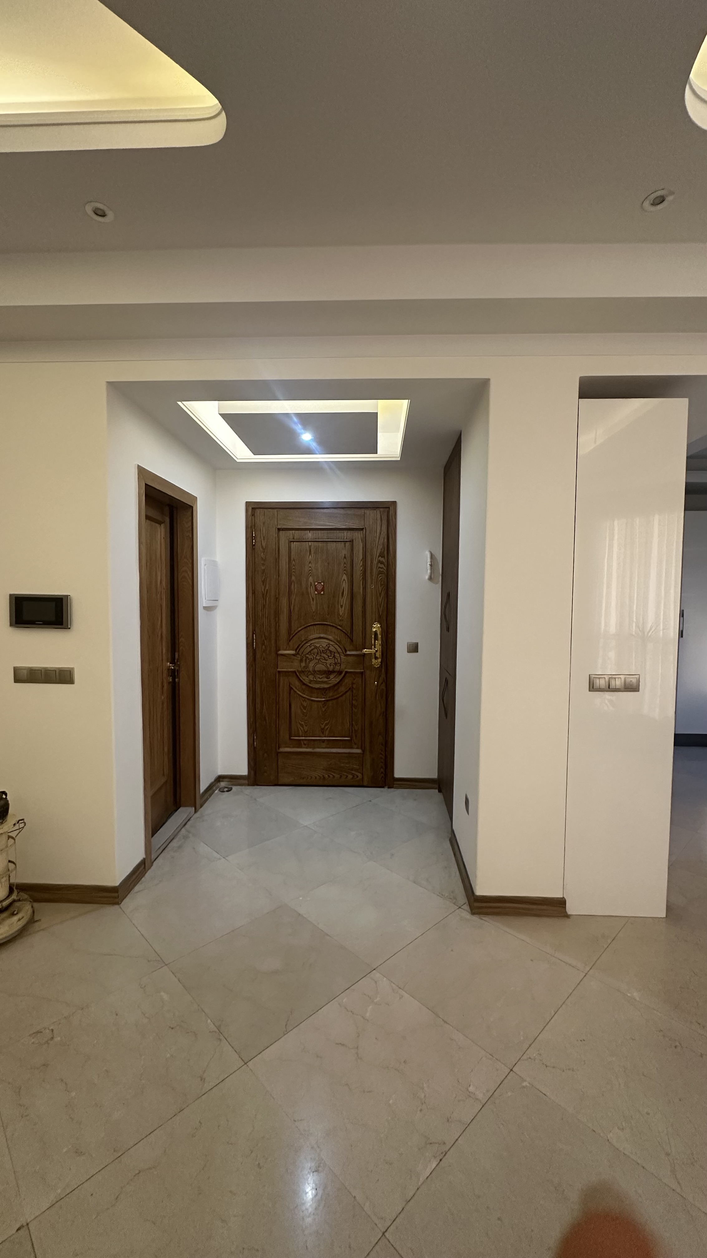 اجاره آپارتمان 130 فرمانیه فول مشاعات
