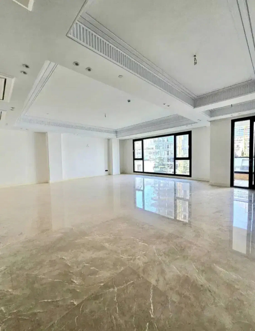 فروش آپارتمان 500متر کامرانیه کلاسیک اصیل با 20 متر تراس سبز