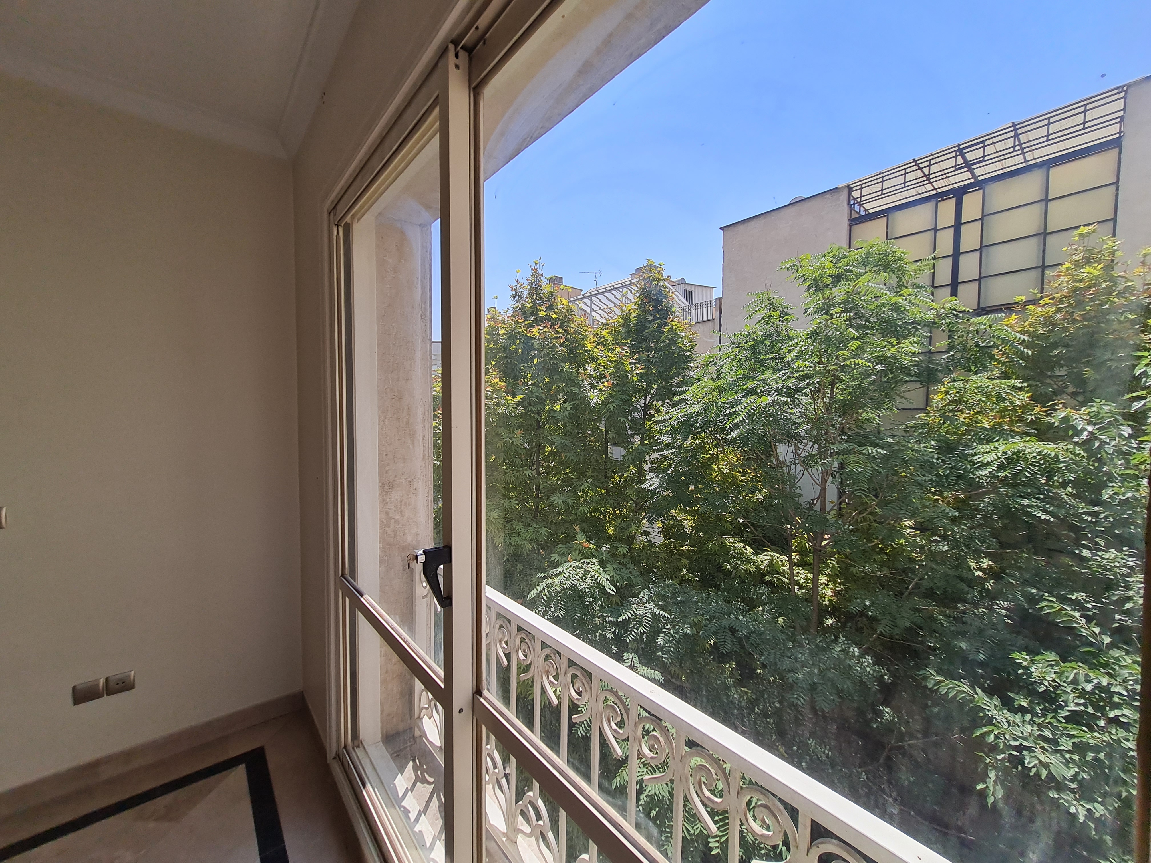 فروش آپارتمان 200 متر دروس تاپ لوکیشن