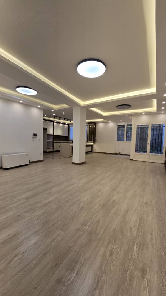 آپارتمان 135متر/2خواب/طبقه 4/نیاوران