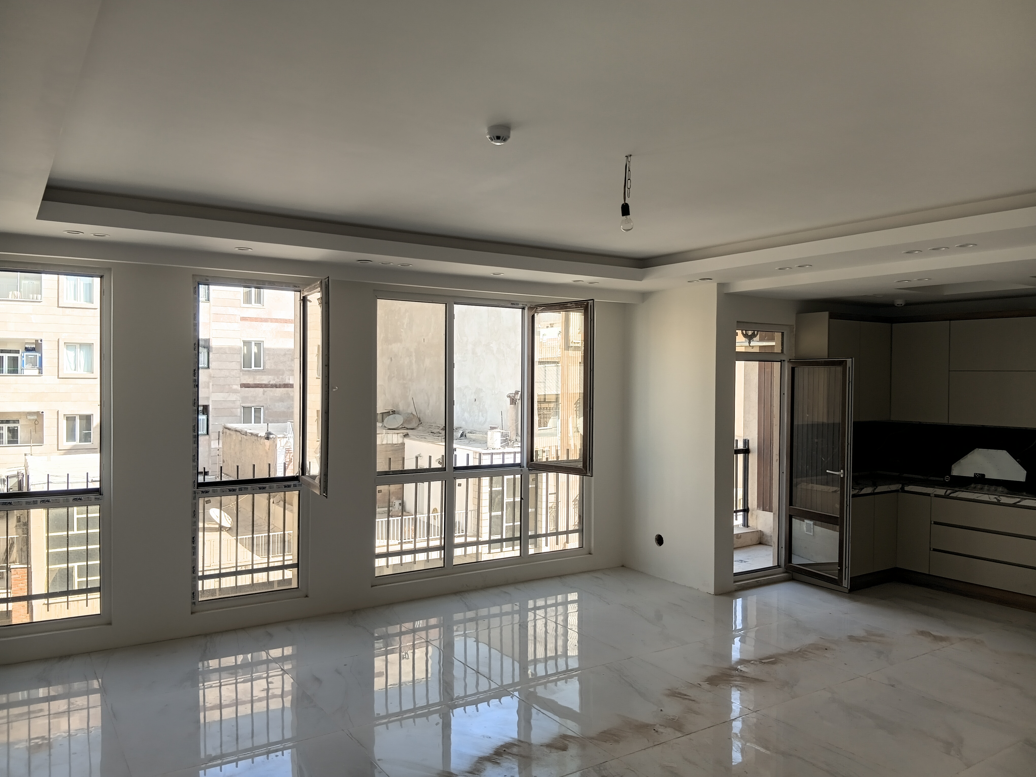 فروش آپارتمان 100متر فدک فول امکانات