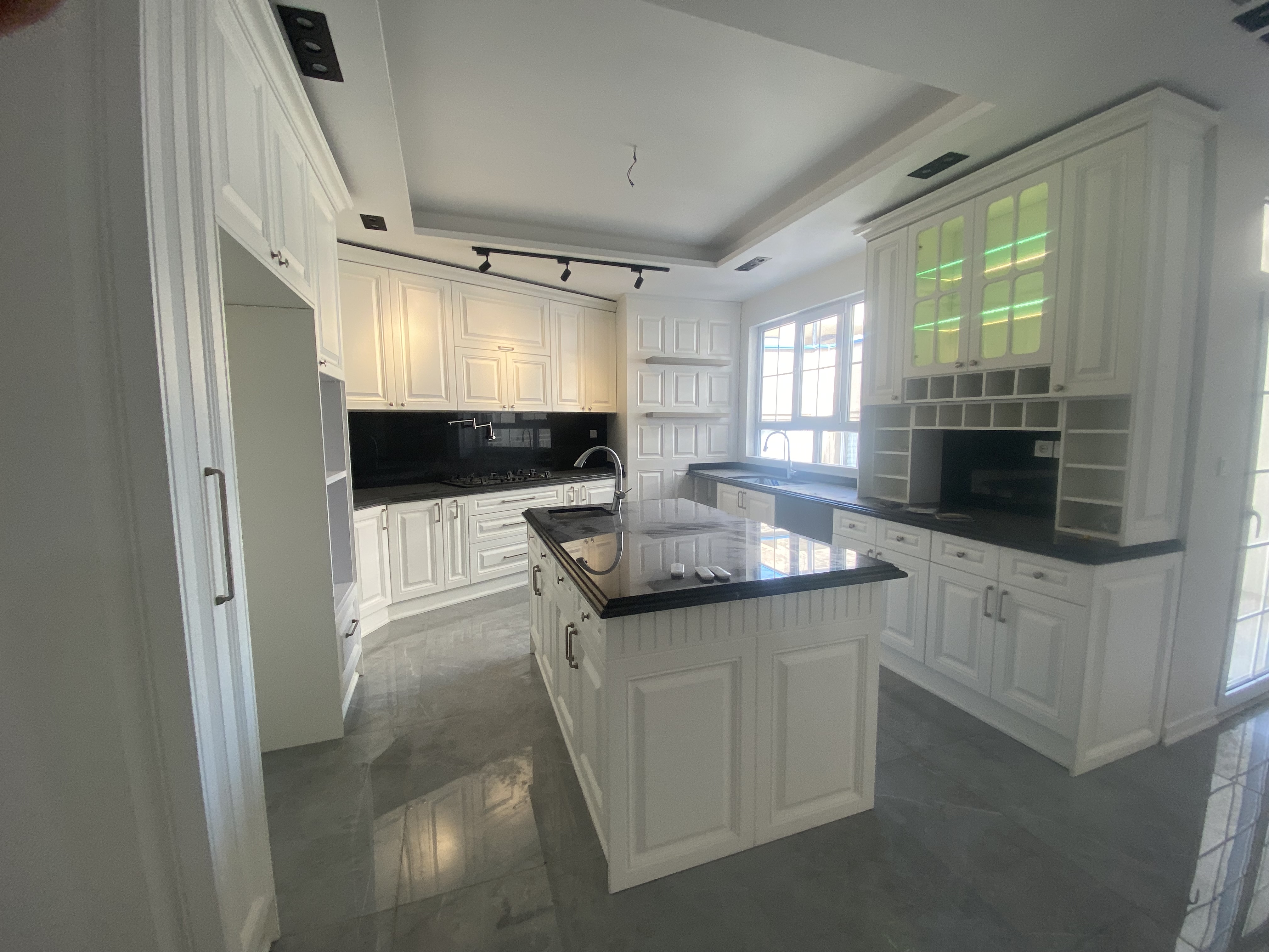 اجاره آپارتمان ١٢٠متر نياوران فول مشاعات هتلينگ