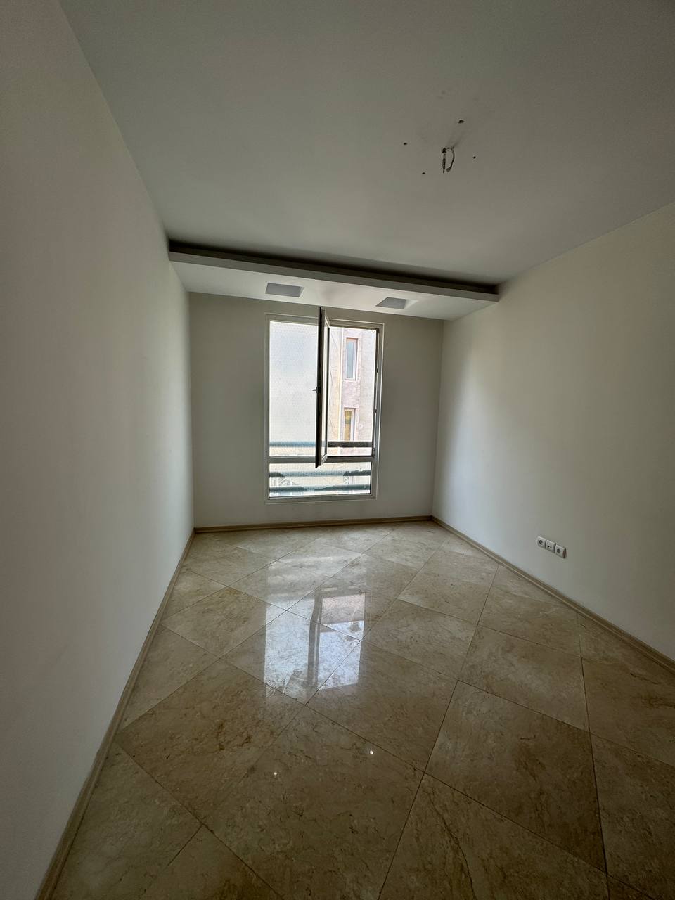 فروش آپارتمان 139متری 3خواب در فرمانیه 2 پارکینگه