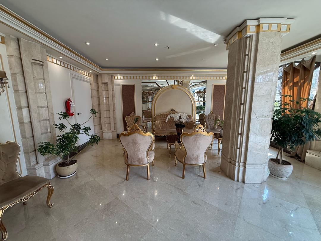 110متر مربع 2خوابه
