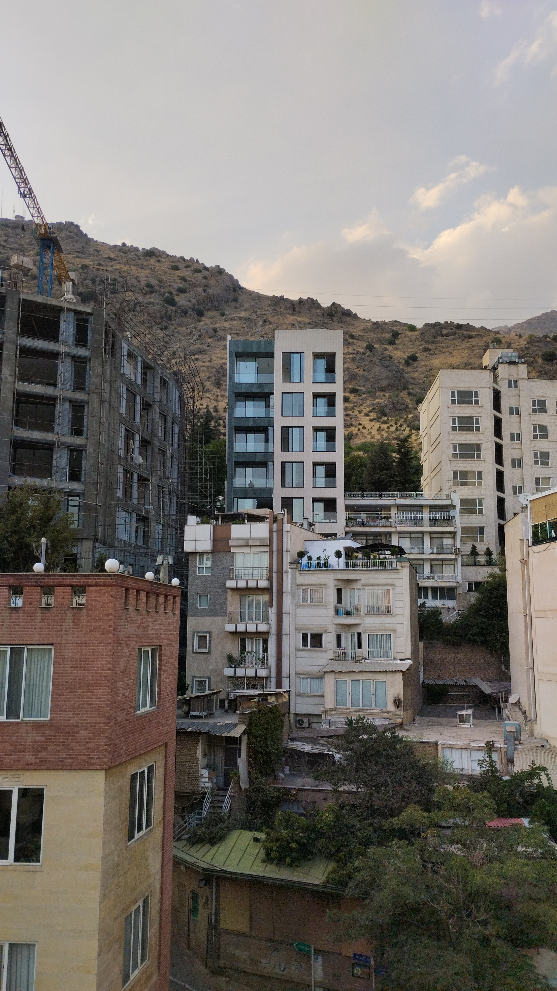 فروش آپارتمان 115 متر نیاوران 2 خواب 2 پارکینگ غفوری
