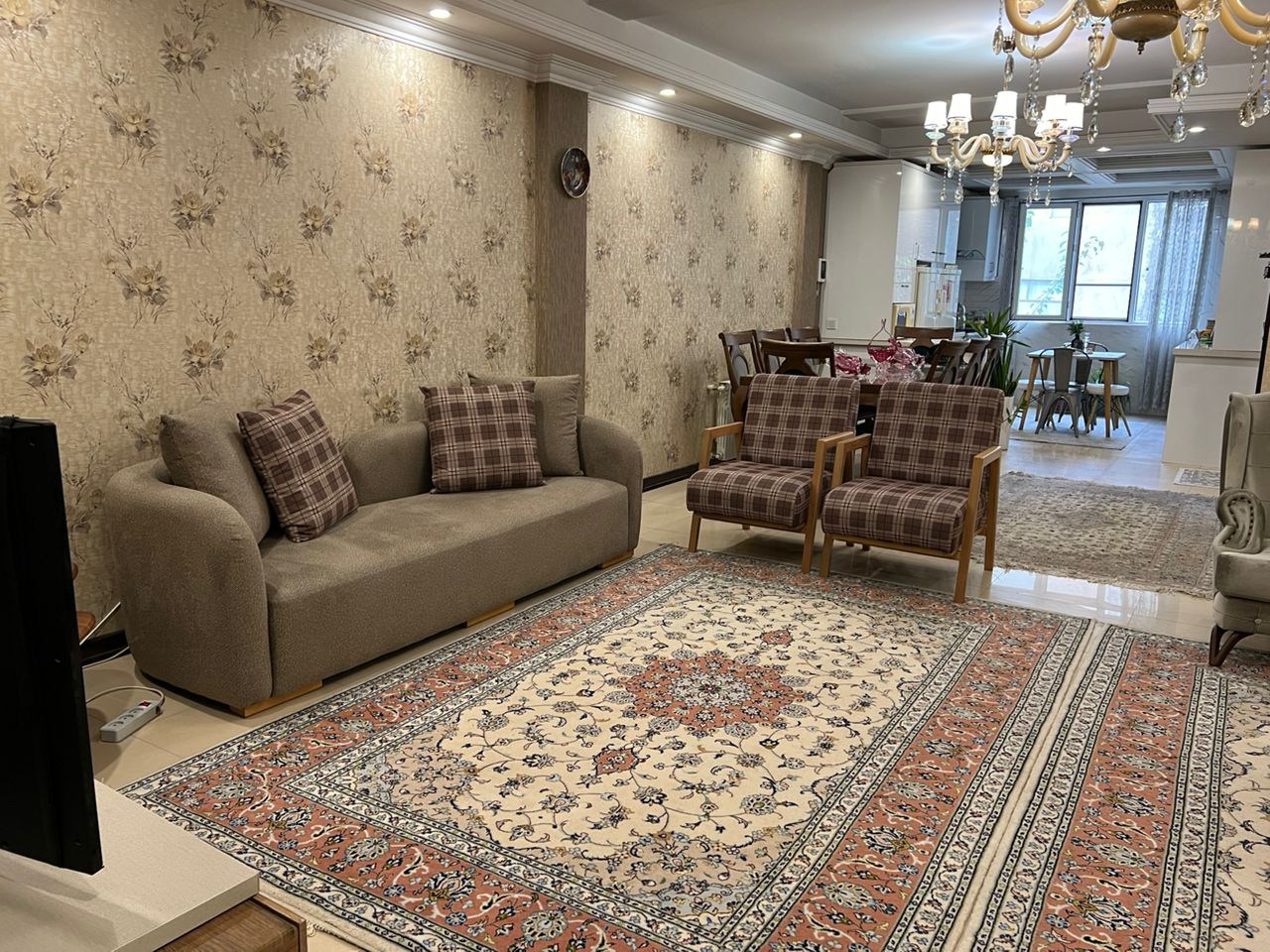 فروش آپارتمان 97متر دردشت فول امکانات