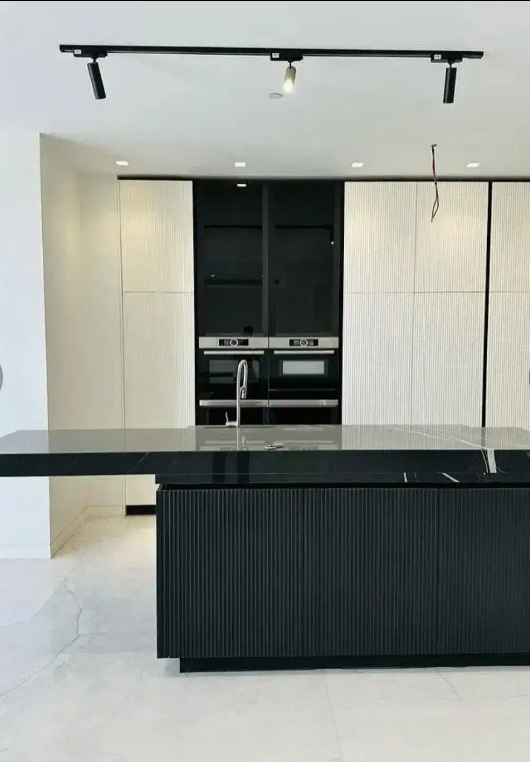 فروش آپارتمان 270 متر نیاوران تکوااحدی ابرلاکچری