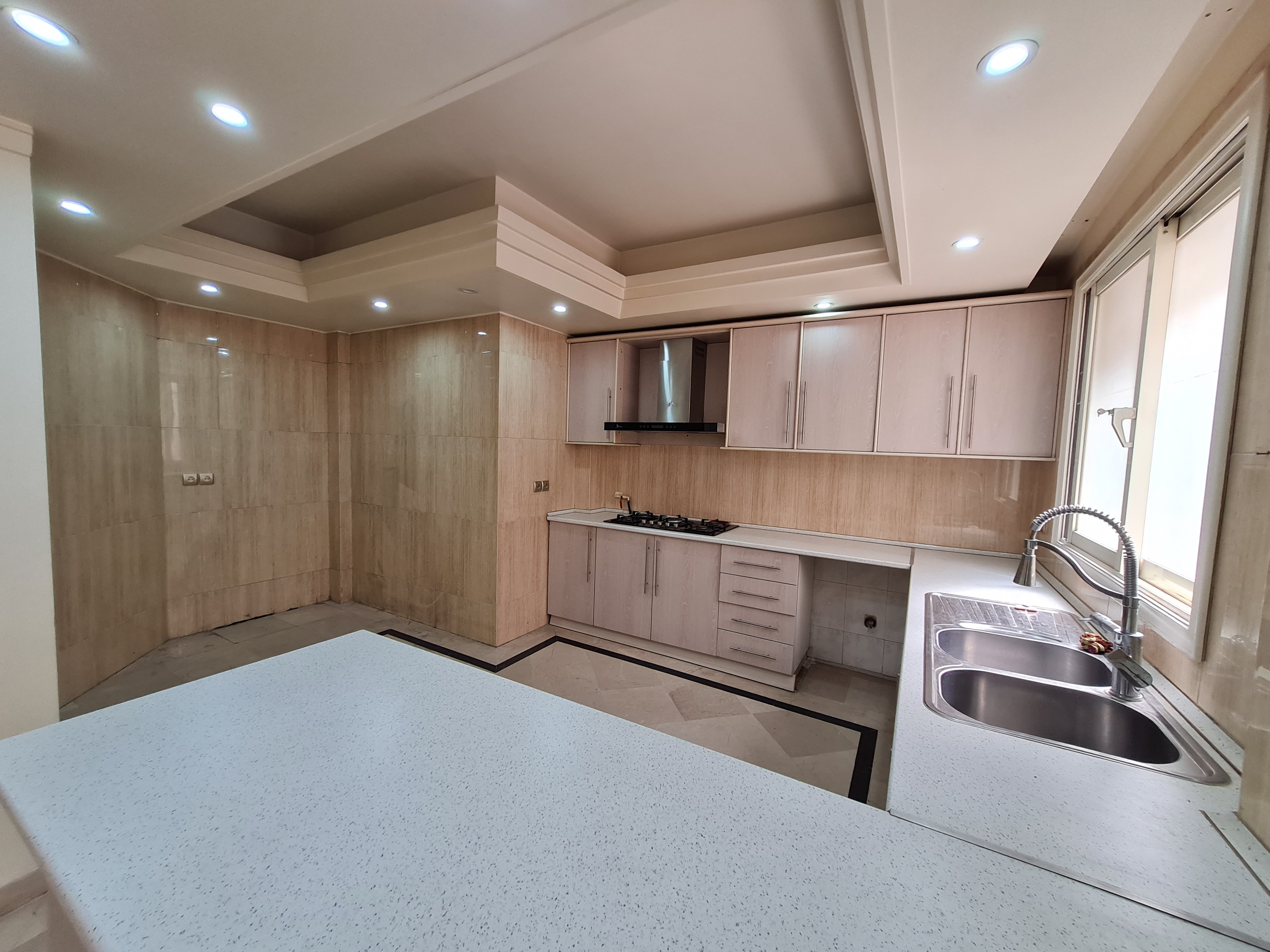 فروش آپارتمان 200 متر دروس تاپ لوکیشن