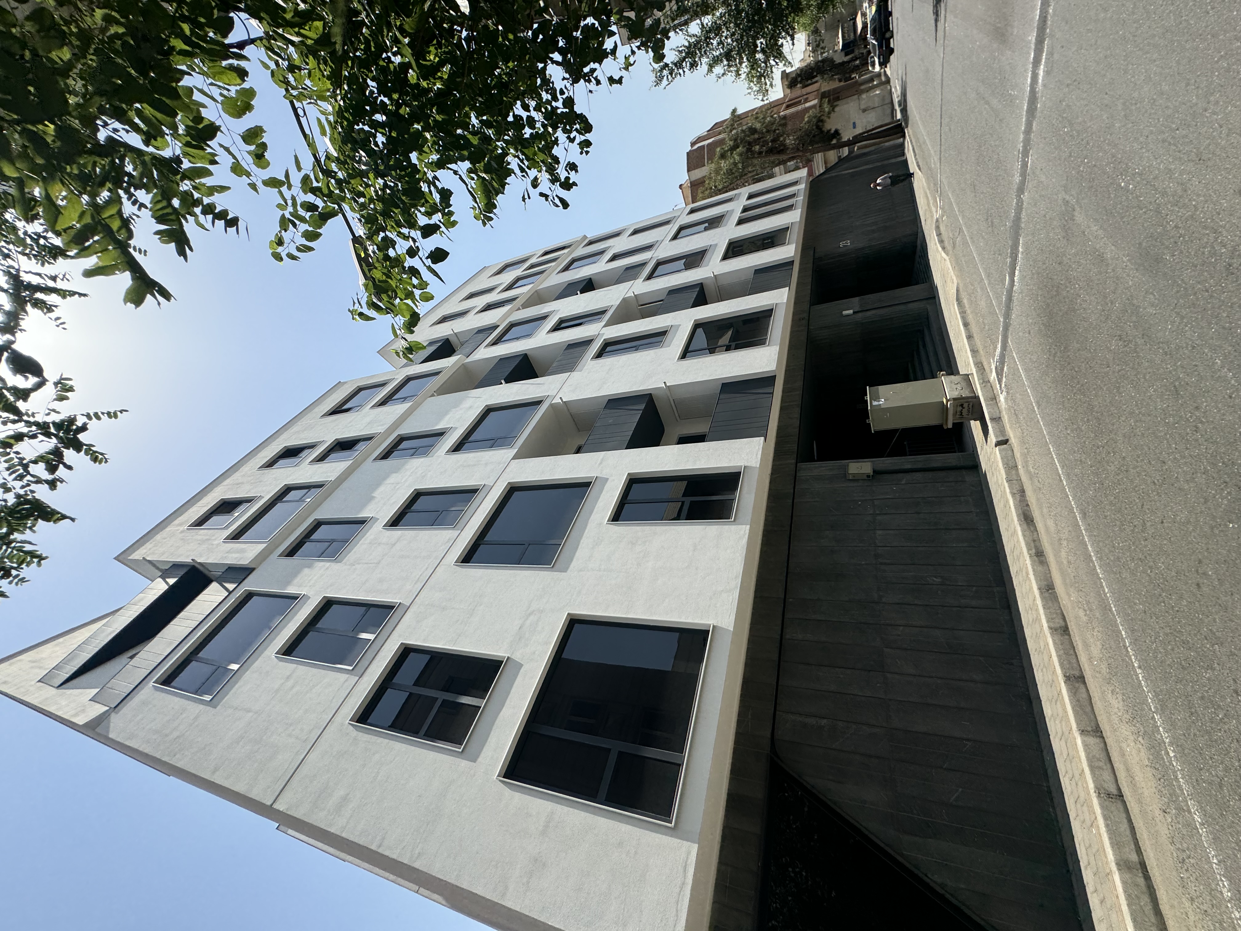 اجاره اپارتمان 140 متر ظفر 3خواب مدرن