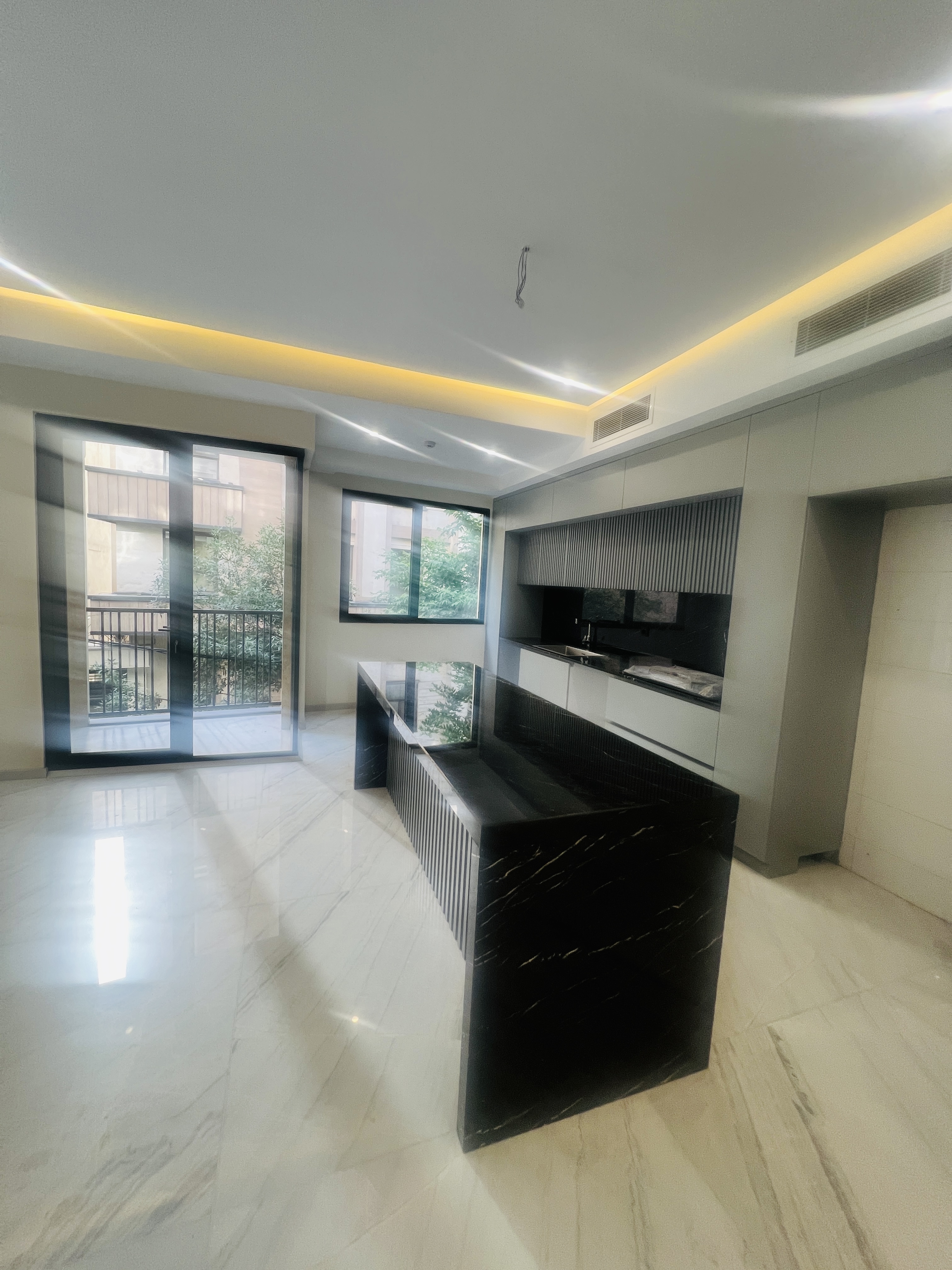 فروش آپارتمان 130 متر دیباجی 3 خواب فول امکانات