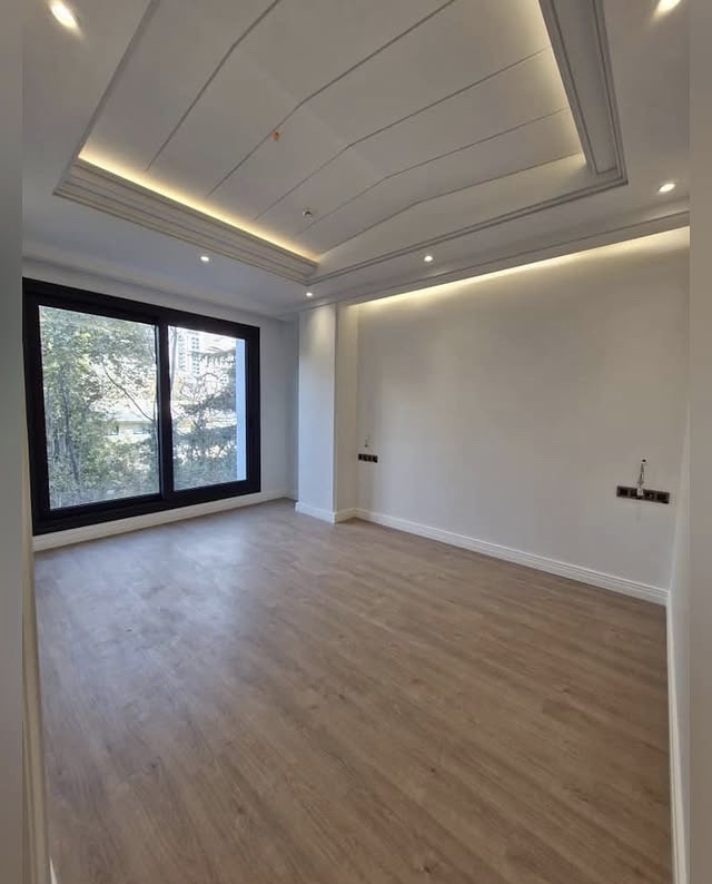 اجاره آپارتمان 180 متر نیاوران با تراس چیدمانی و مشاعات کامل