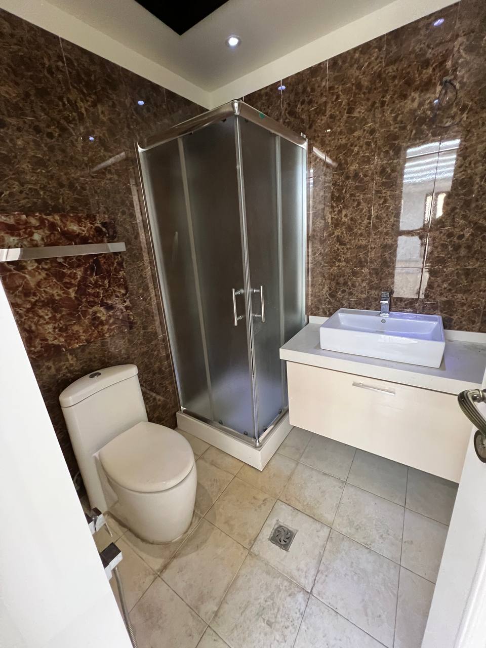 اجاره آپارتمان 120 متر نیاوران تاپ لوکیشن