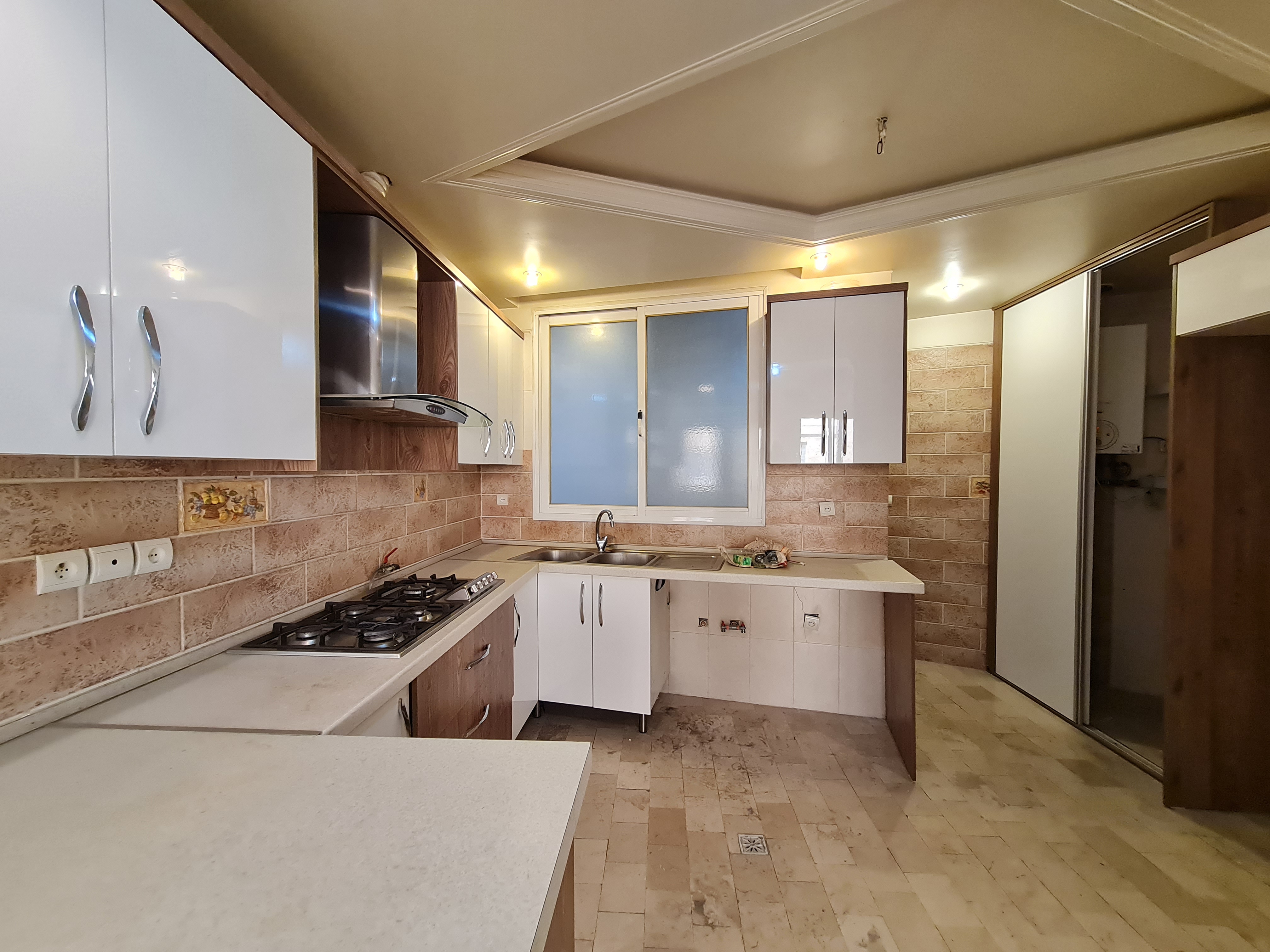 اجاره آپارتمان 110 متر تاپ لوکیشن دیباجی