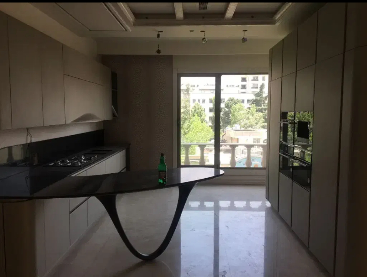 اجاره اپارتمان 300متر فرمانیه فول امکانات