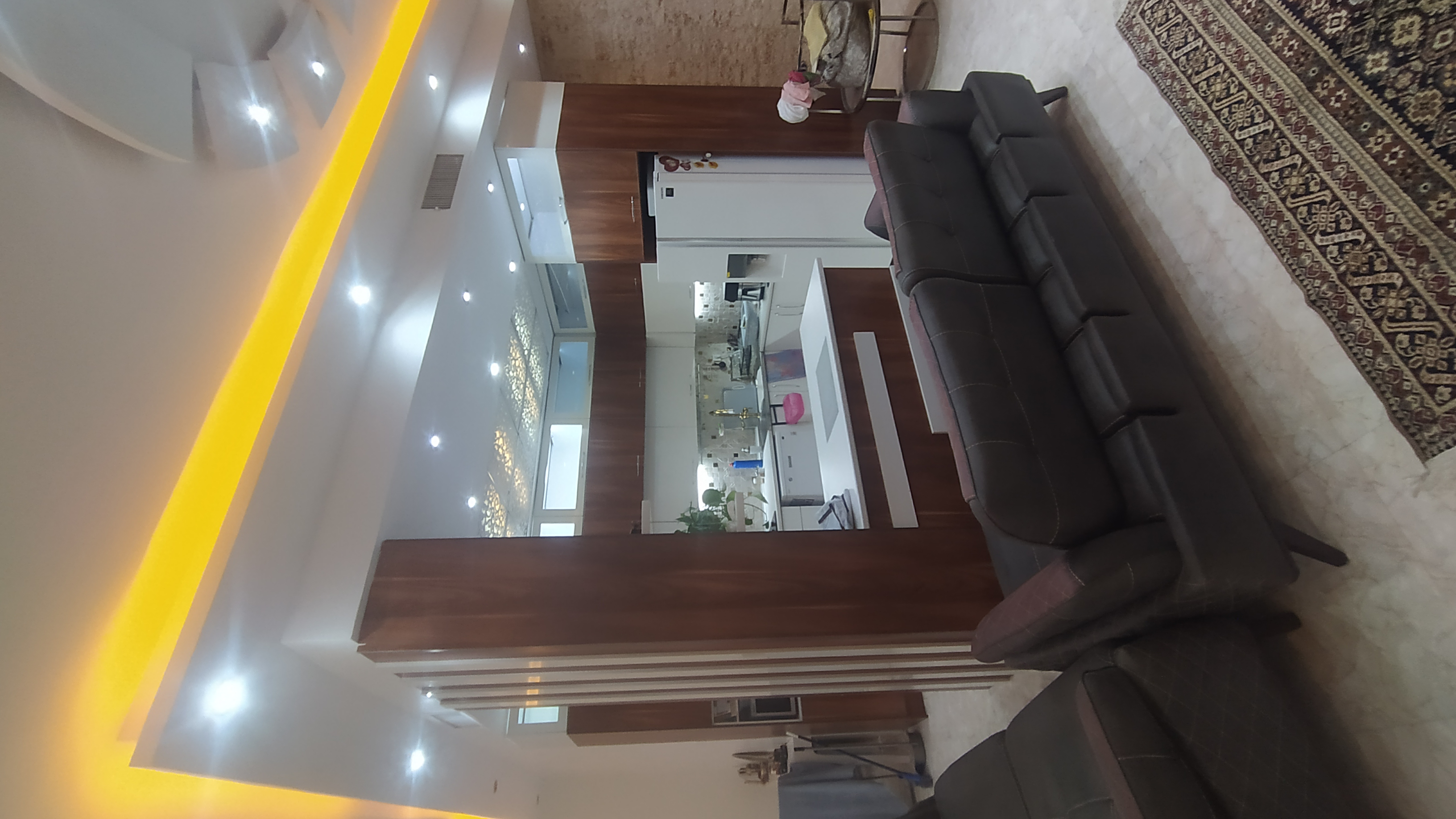 فروش آپارتمان 150متر هفت حوض حیاط دار فول امکانات