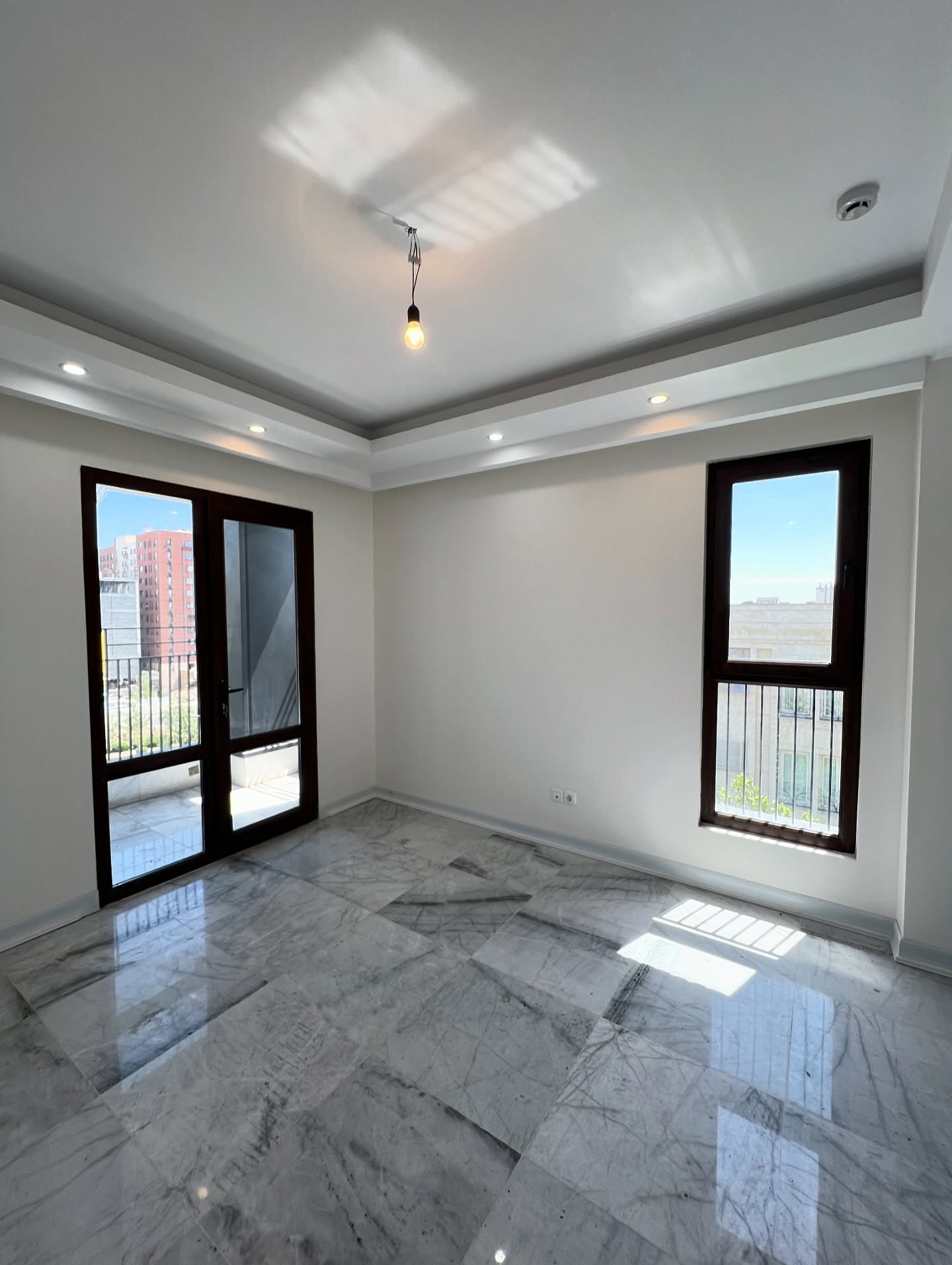 فروش آپارتمان 100 متر پاسداران گلستان متریال اروپایی خاص