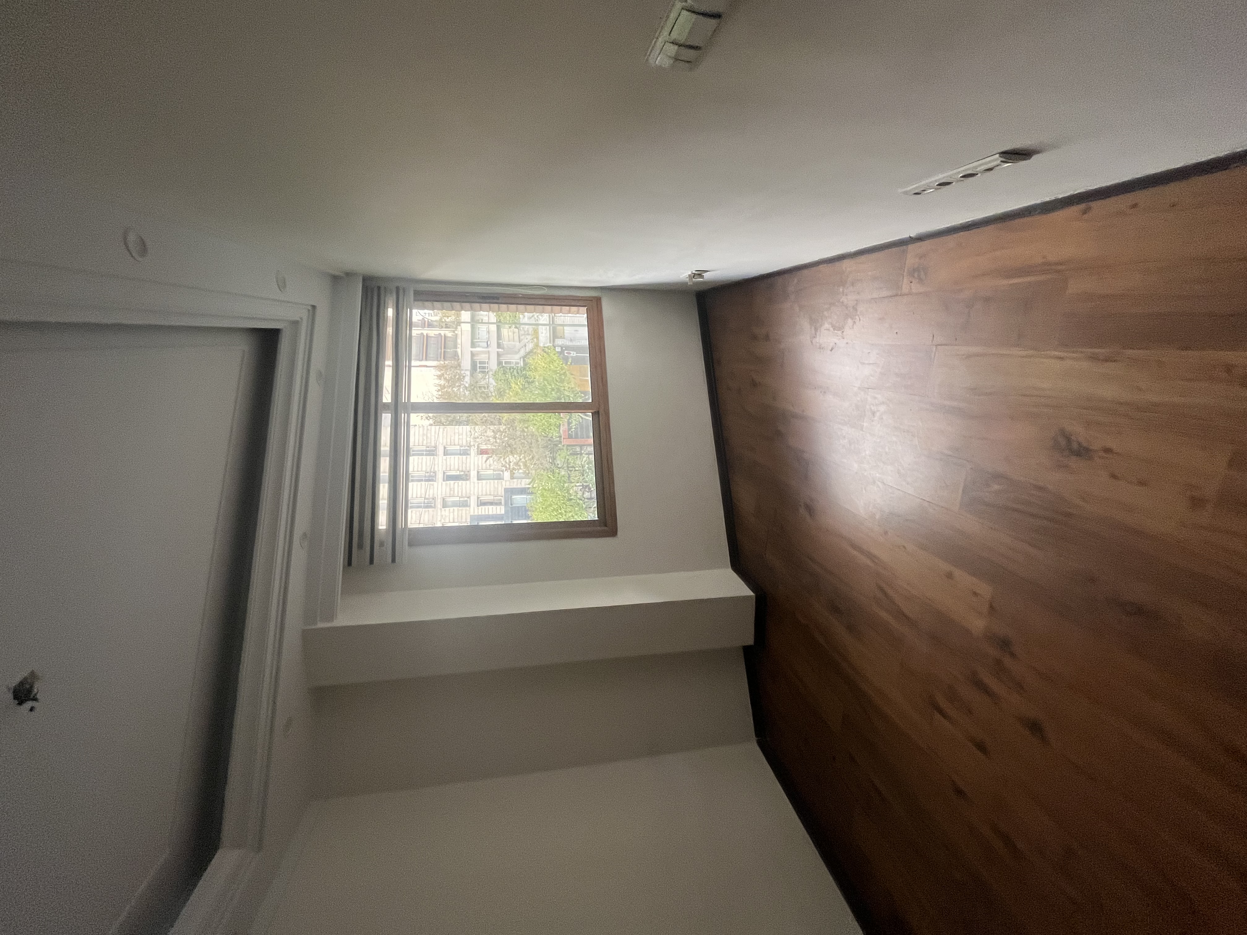 موقعیت اداری 170 متر بر نیاوران