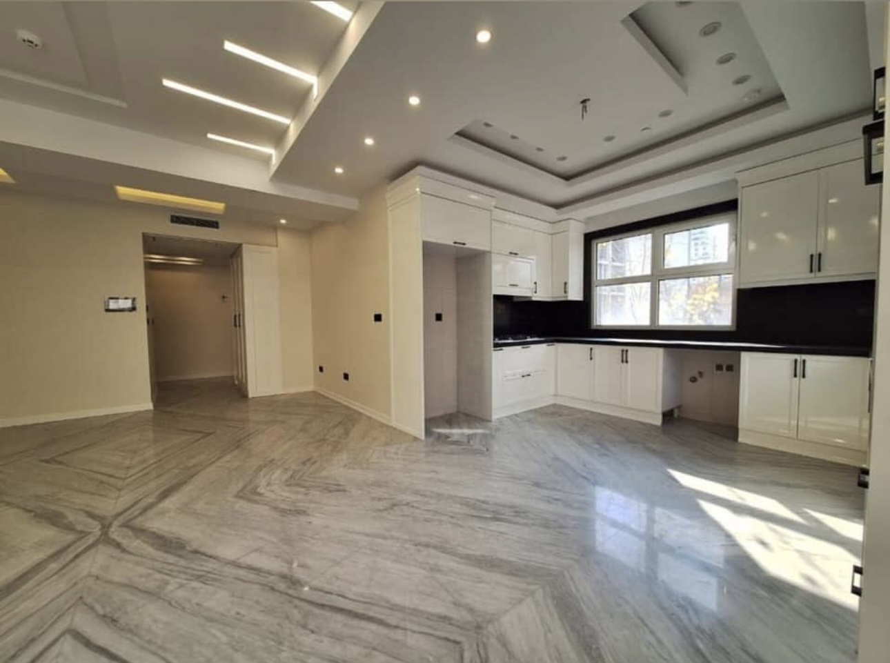 فروش آپارتمان 105متر اختیاریه جنوبی لوکس کلید نخورده