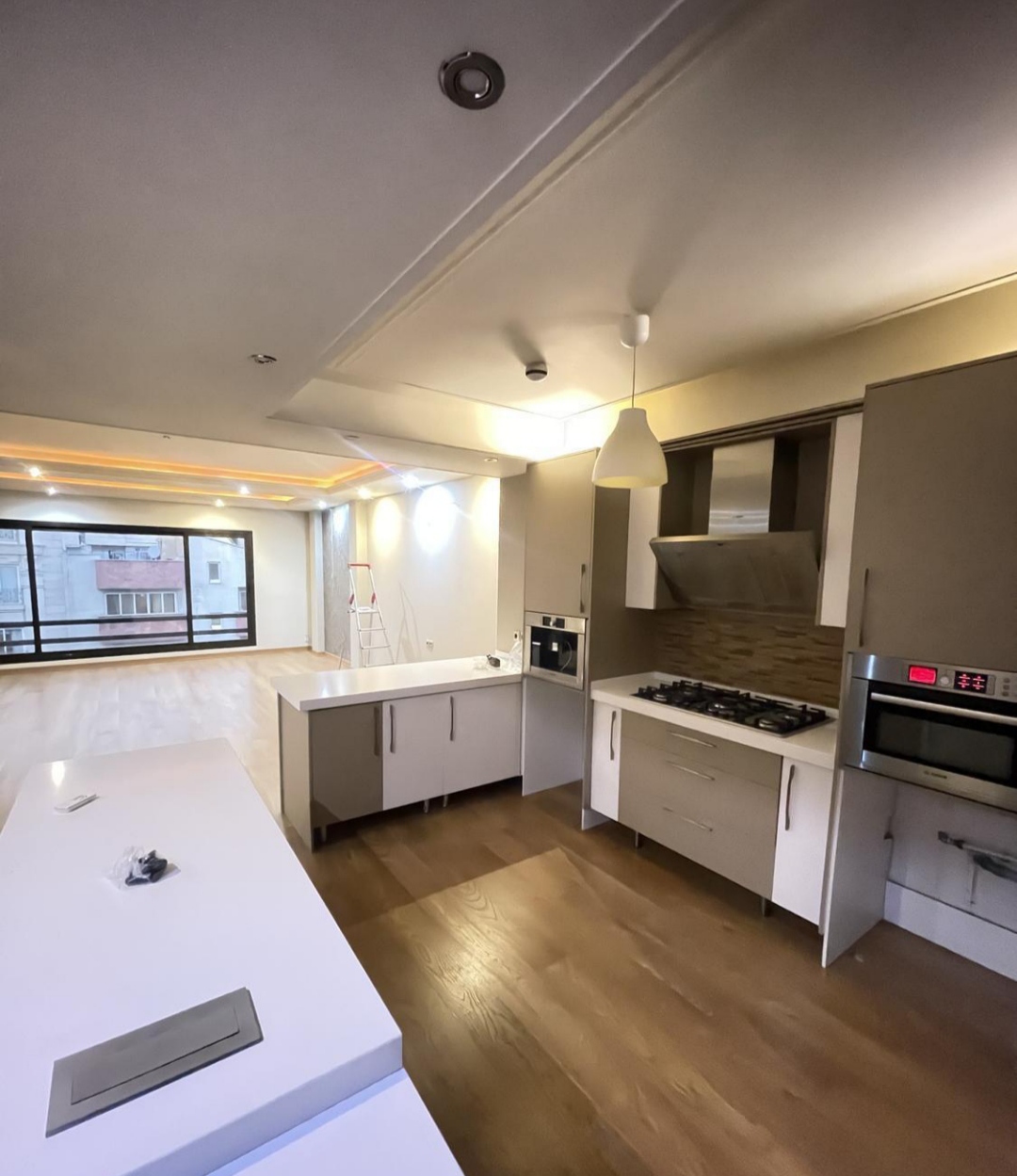 اجاره آپارتمان 200 متر نیاوران