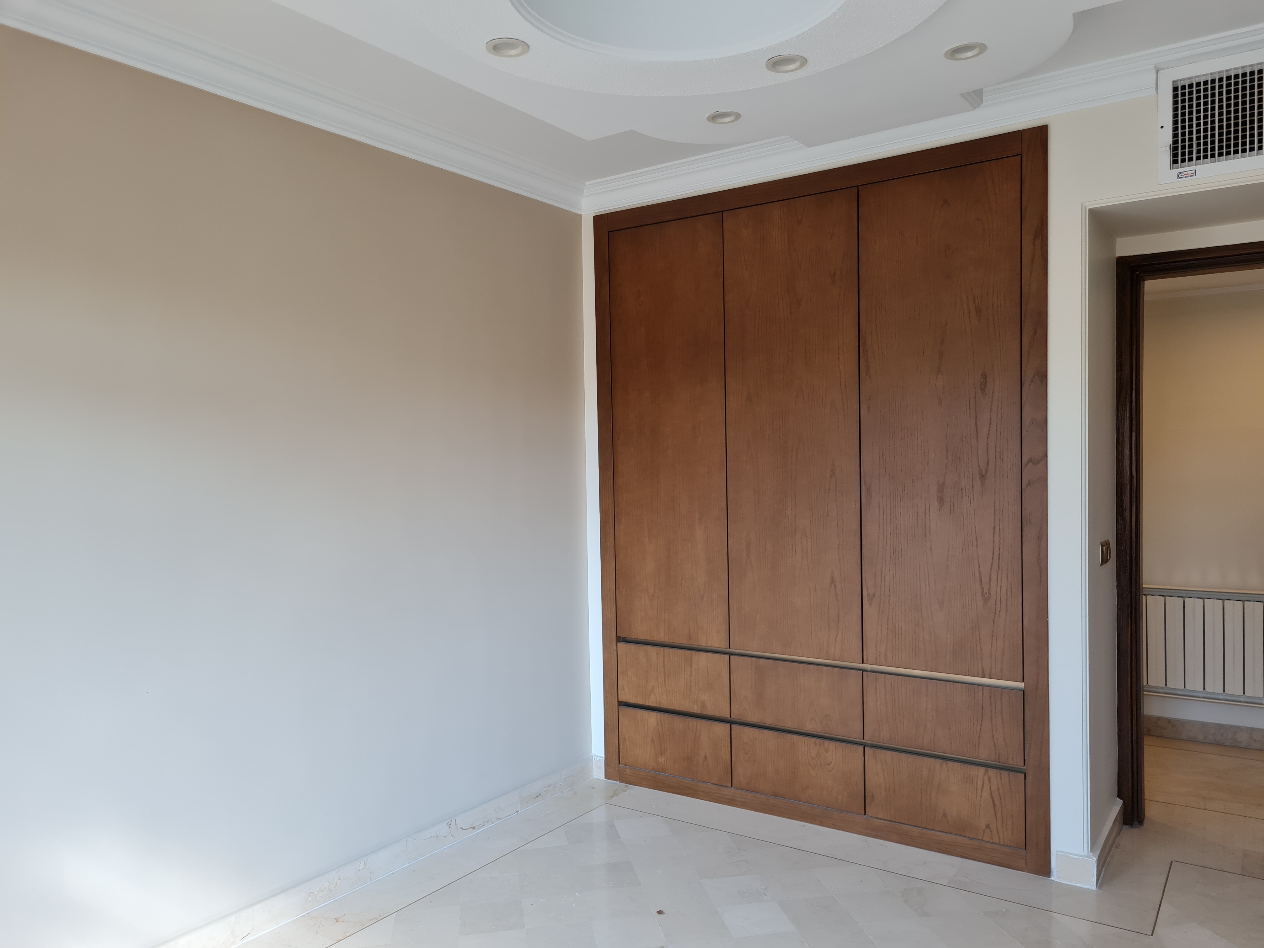 فروش آپارتمان 200 متر تاپ لوکیشن دروس