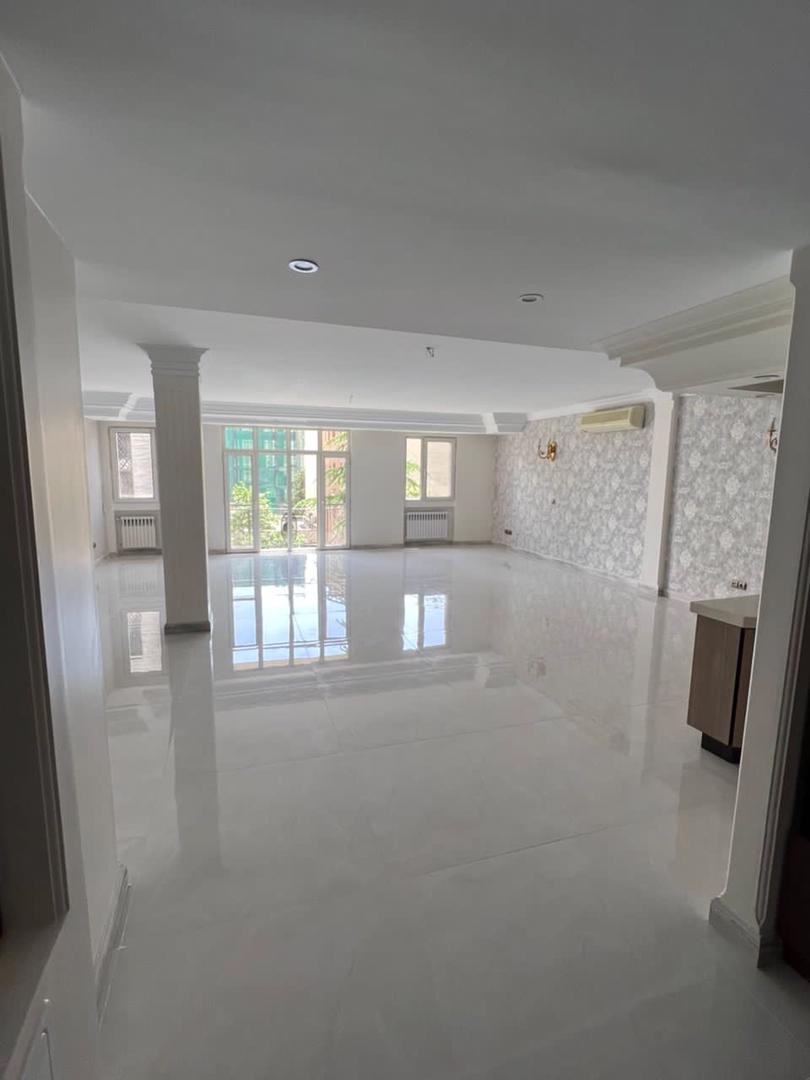 اجاره آپارتمان 200 متر فرمانیه تاپ لوکیشن