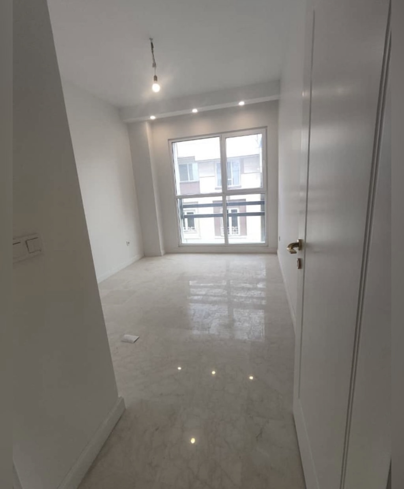 آپارتمان کلید نخورده