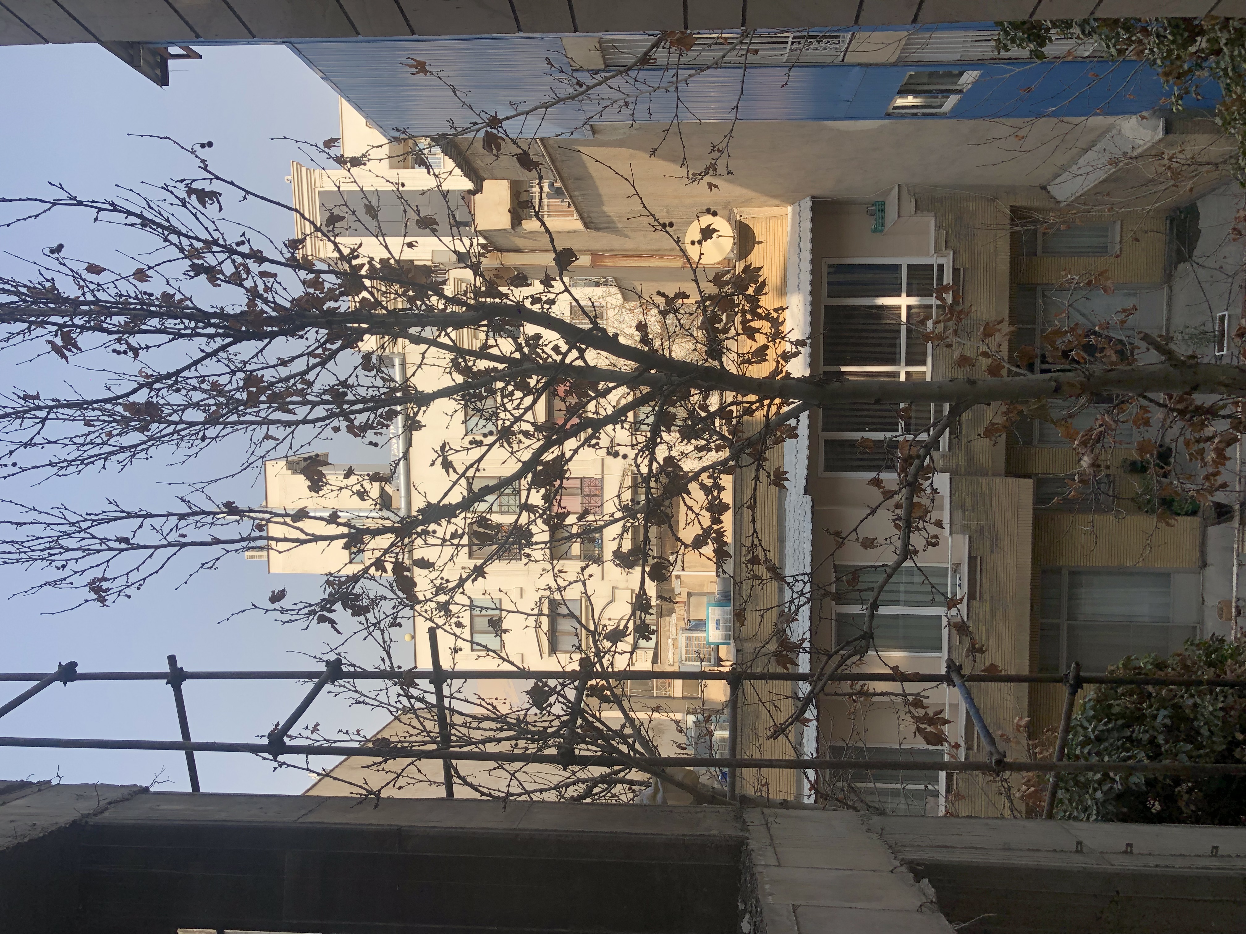 105متری فرمانیه