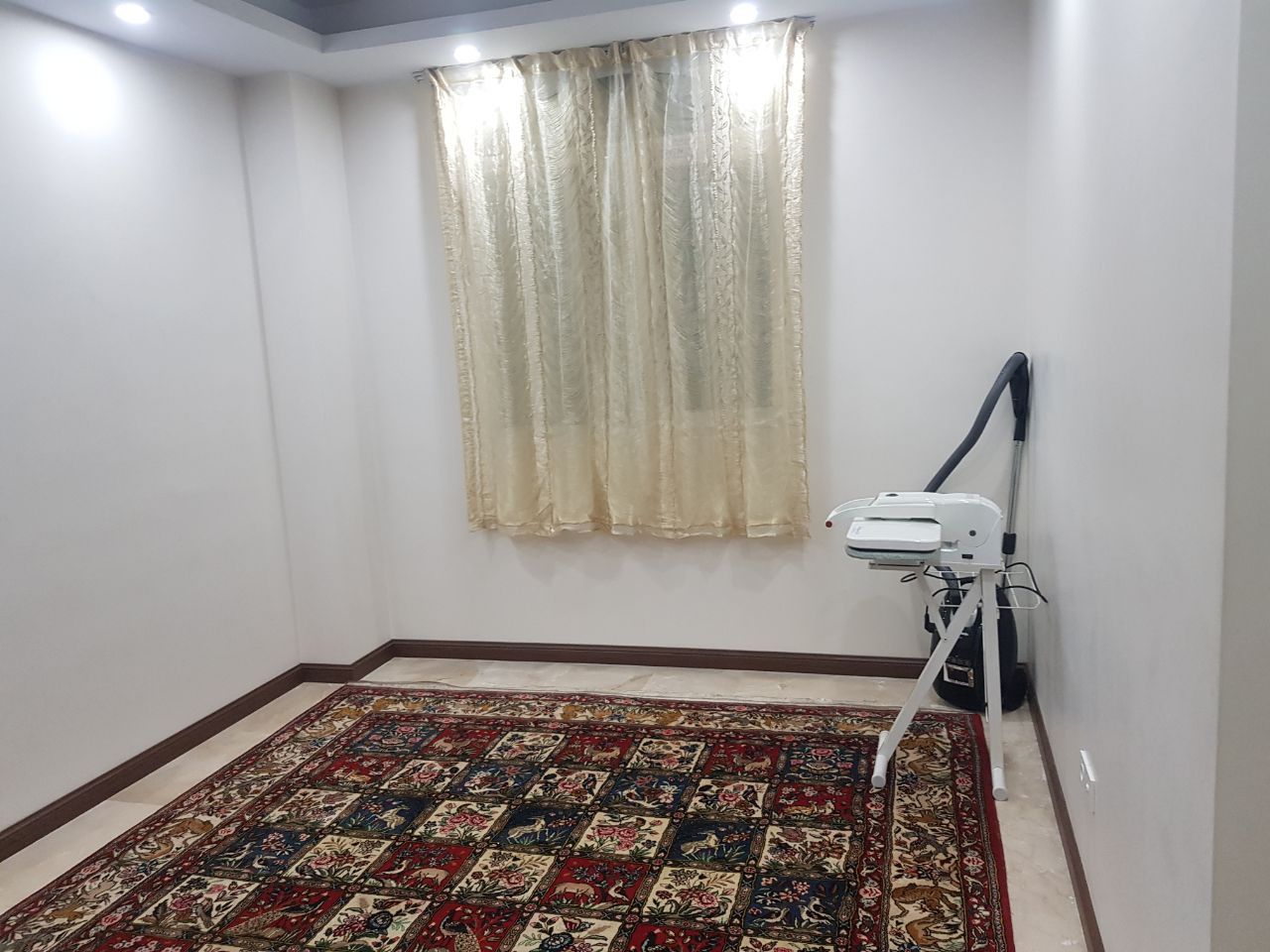 فروش اپارتمان 95 متری در نارمک فول امکانات